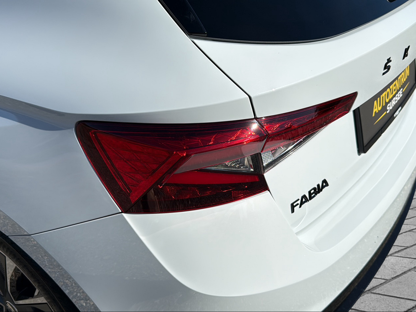 SKODA Fabia 1.5 TSI Monte Carlo DSG-image-5
