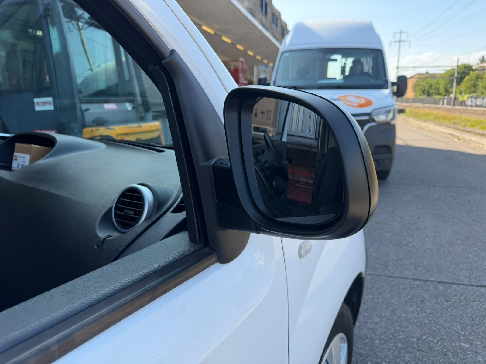 RENAULT Kangoo Z.E. Business-image-5