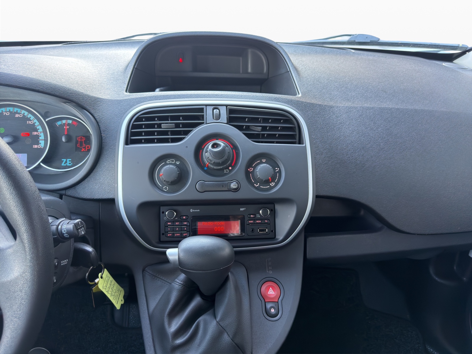 RENAULT Kangoo Z.E. Business-image-12