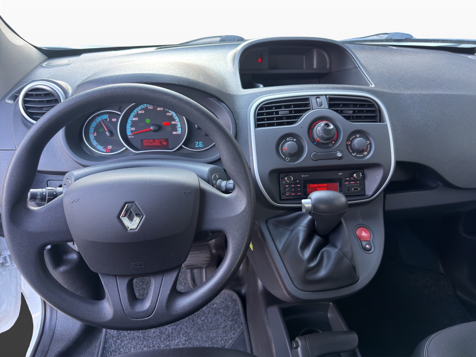 RENAULT Kangoo Z.E. Business-image-10