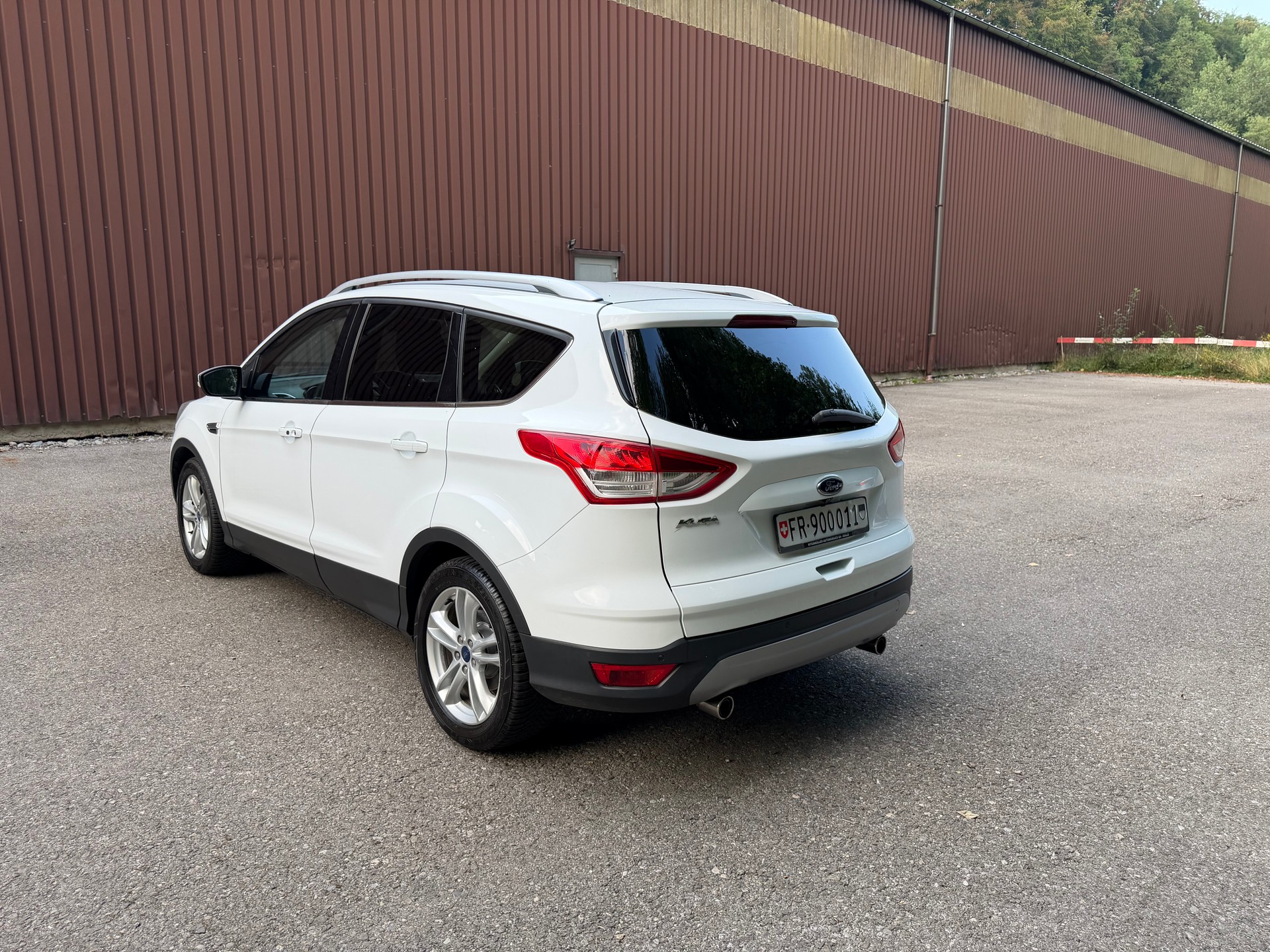 FORD Kuga 1.6 SCTi Carving 4WD Automatic-image-1