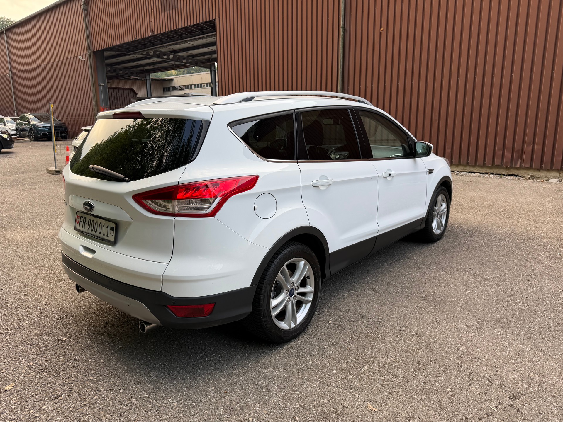 FORD Kuga 1.6 SCTi Carving 4WD Automatic-image-3
