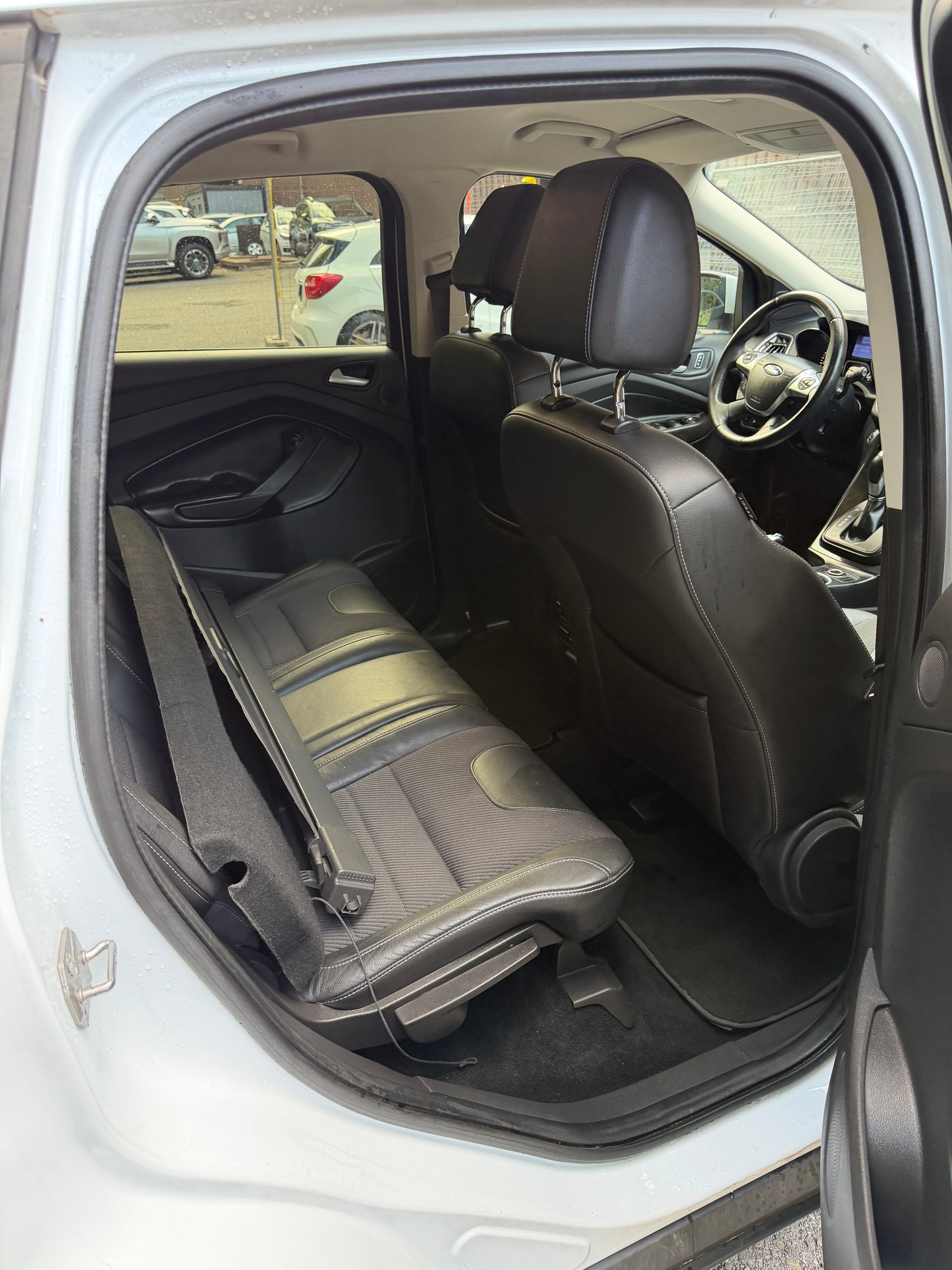 FORD Kuga 1.6 SCTi Carving 4WD Automatic-image-5