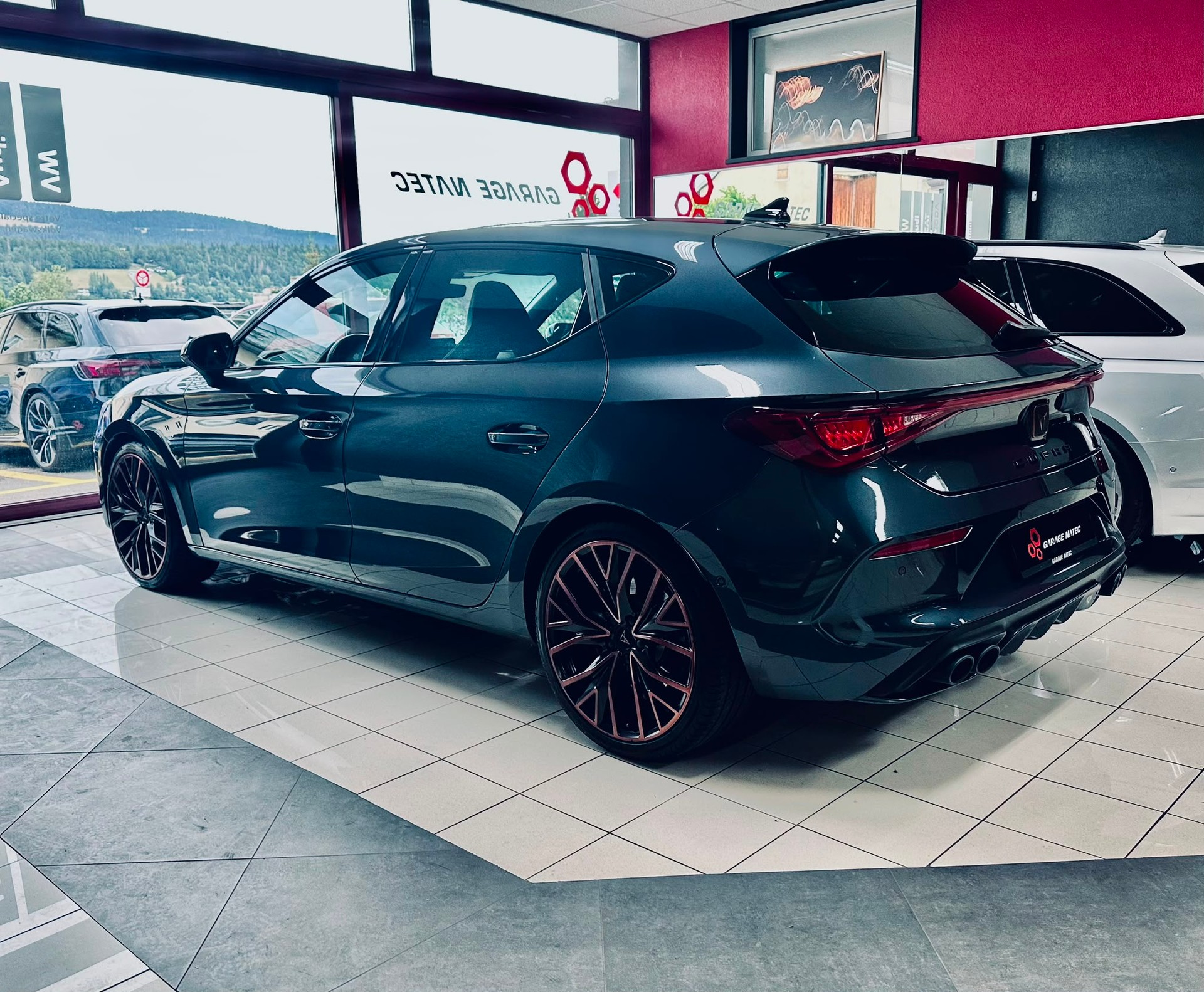 CUPRA LEON VZ 2.0 TSI DSG-image-2