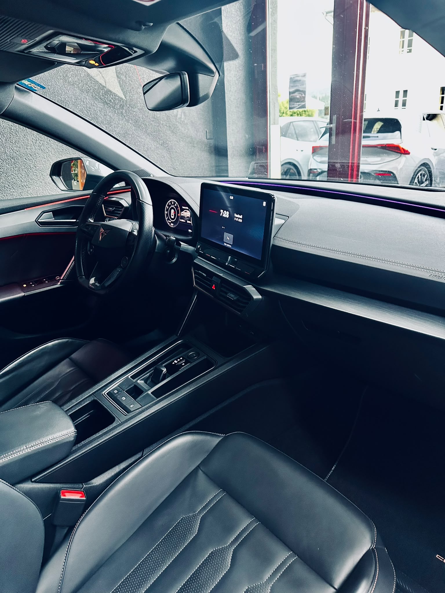 CUPRA LEON VZ 2.0 TSI DSG-image-5