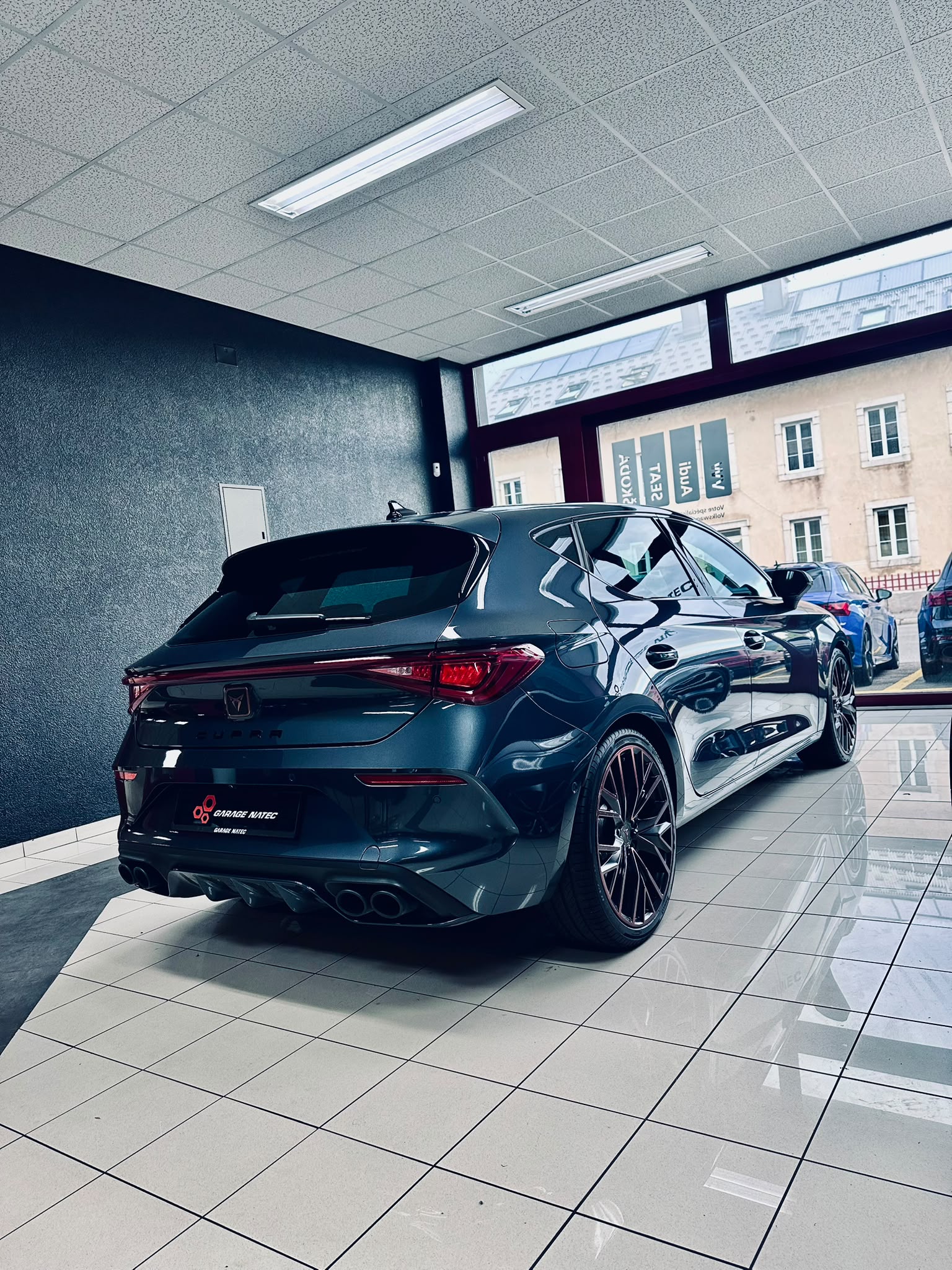 CUPRA LEON VZ 2.0 TSI DSG-image-3