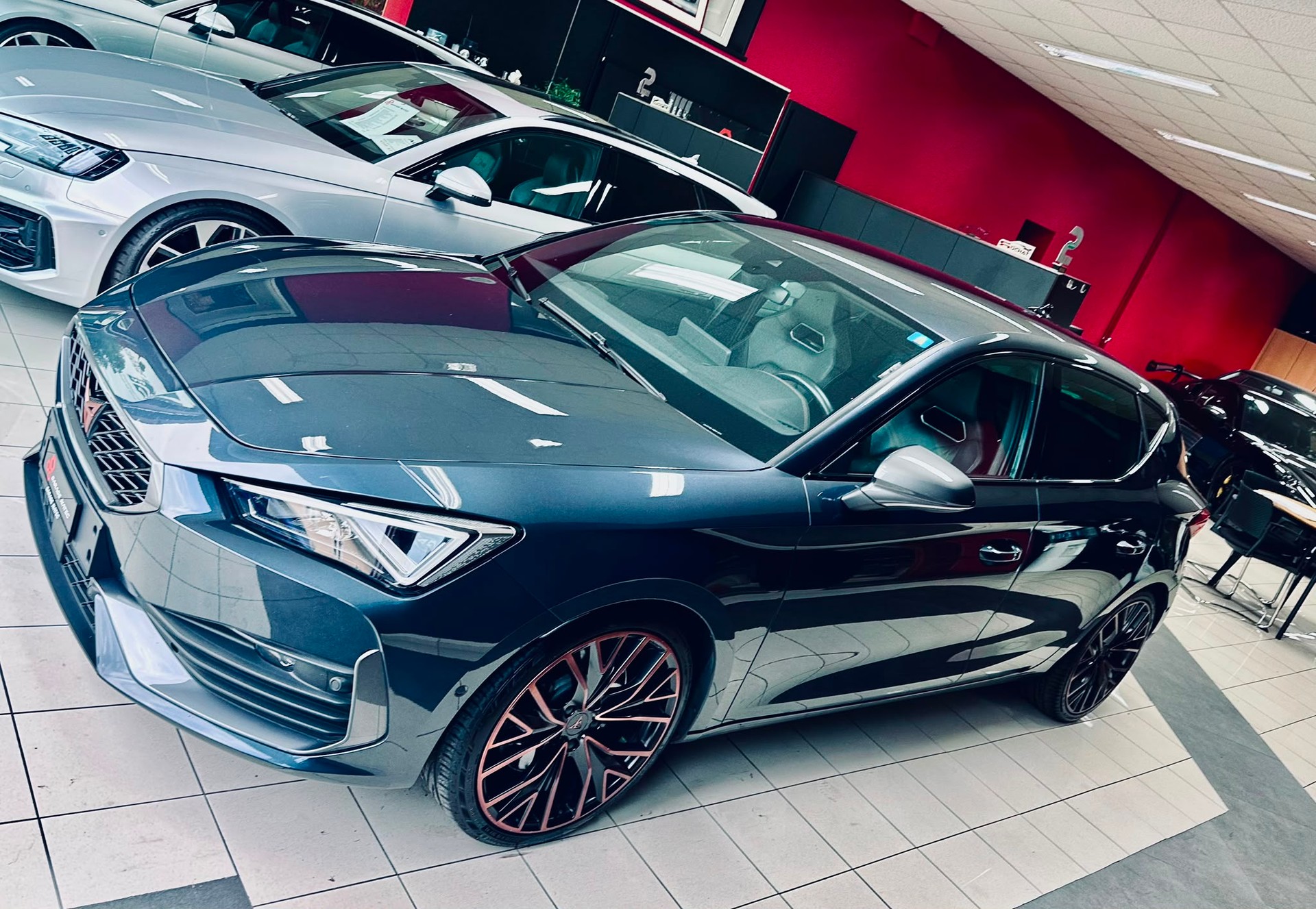 CUPRA LEON VZ 2.0 TSI DSG-image-1