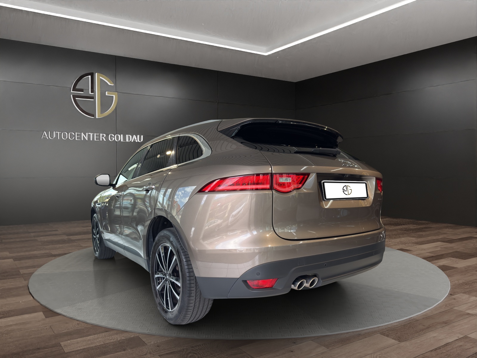 JAGUAR F-Pace 2.0d Portfolio AWD Automatik-image-1