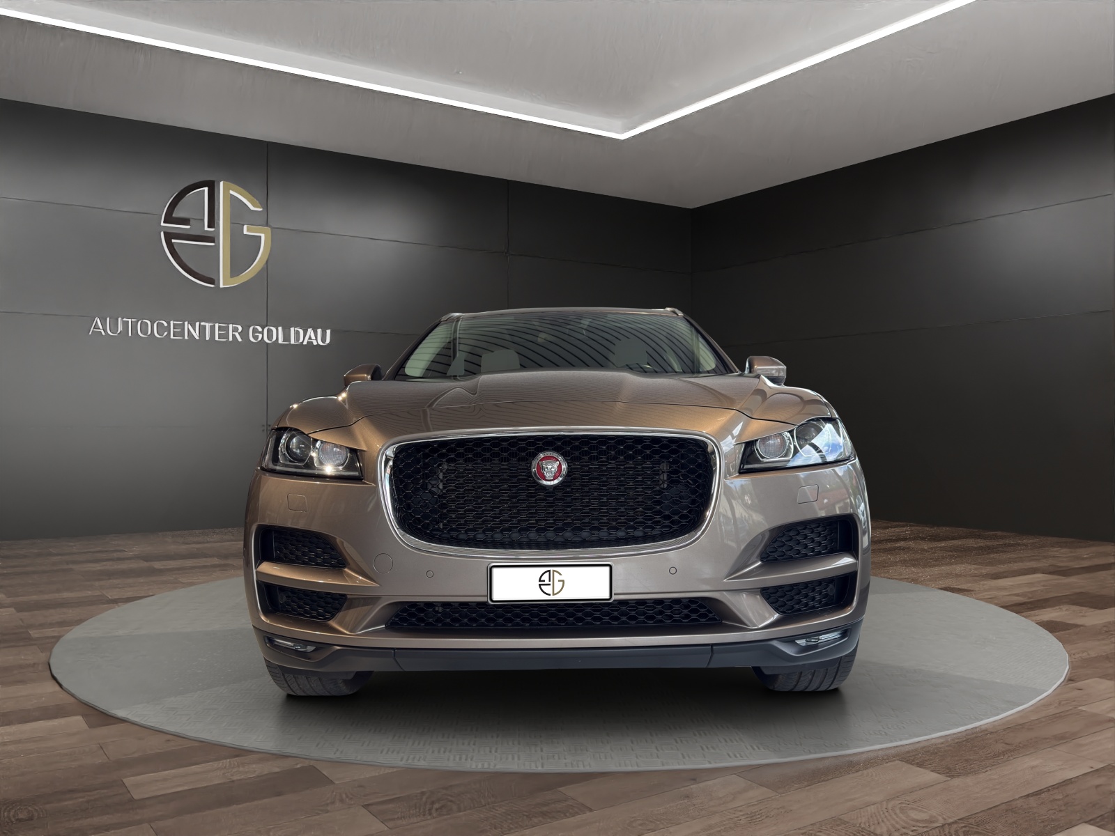 JAGUAR F-Pace 2.0d Portfolio AWD Automatik-image-6