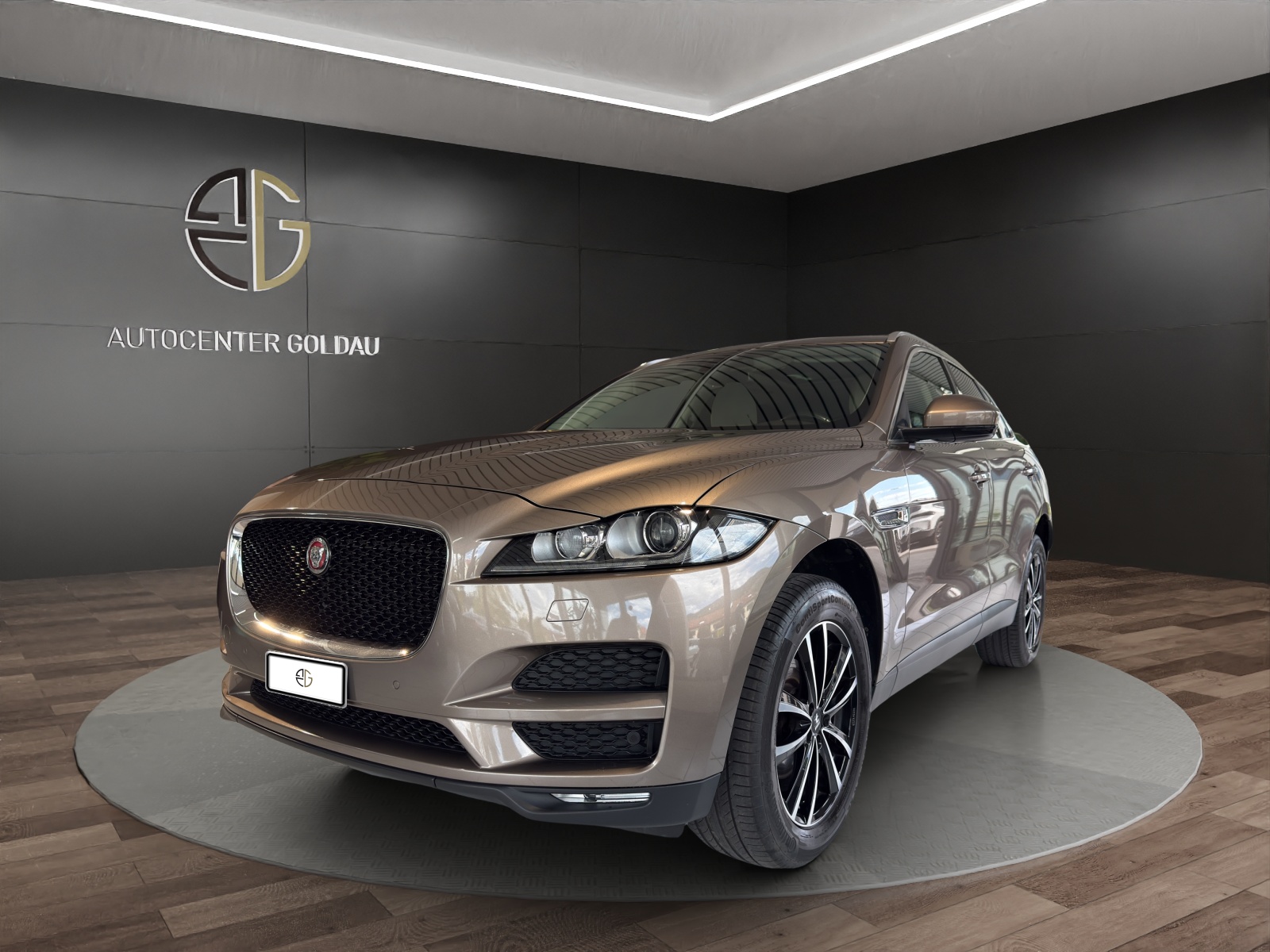 JAGUAR F-Pace 2.0d Portfolio AWD Automatik-image-0