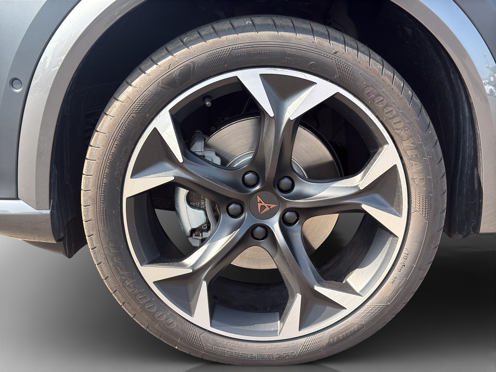 CUPRA Formentor 1.5 TSI DSG-image-13