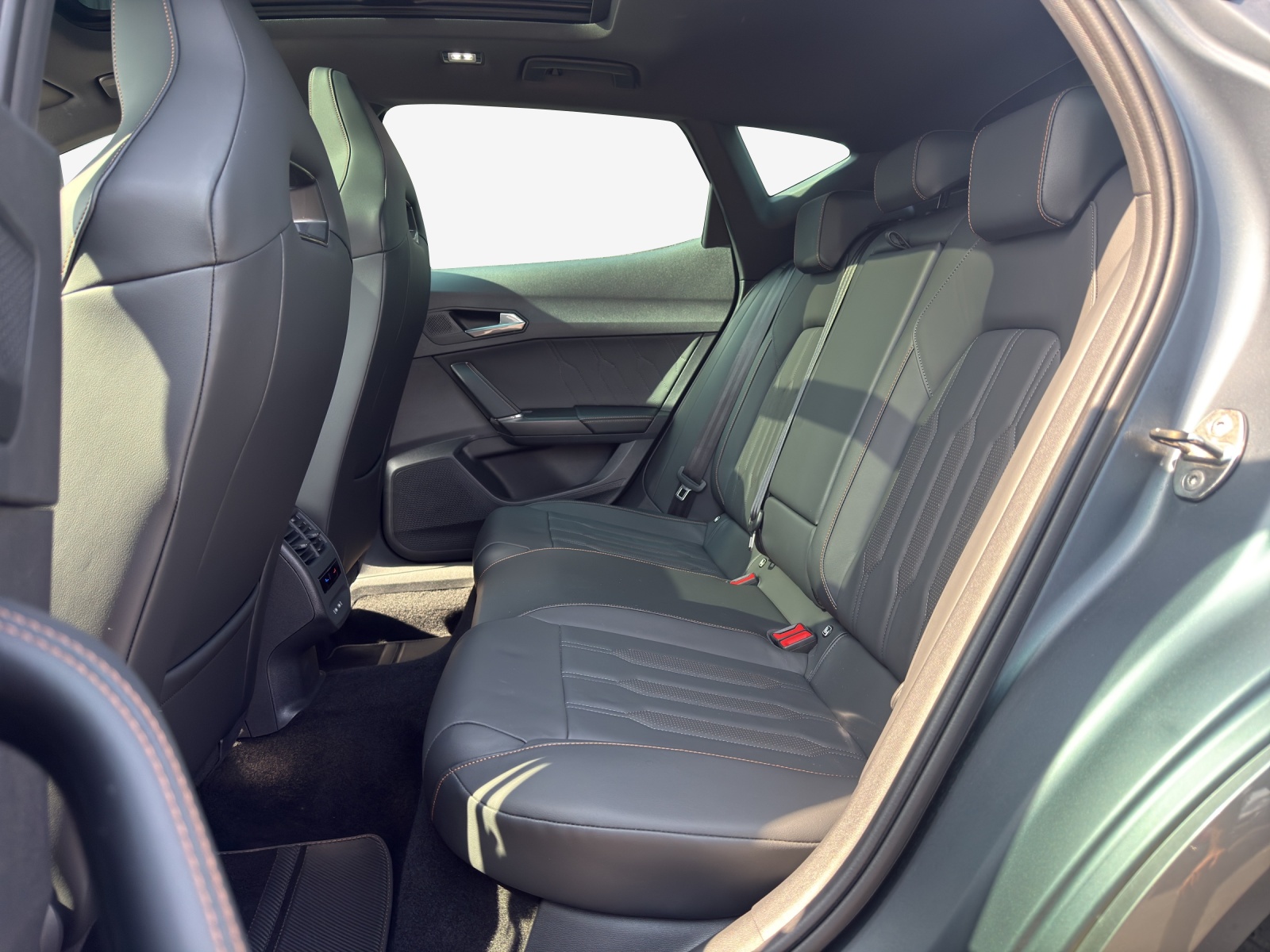 CUPRA Formentor 1.5 TSI DSG-image-11