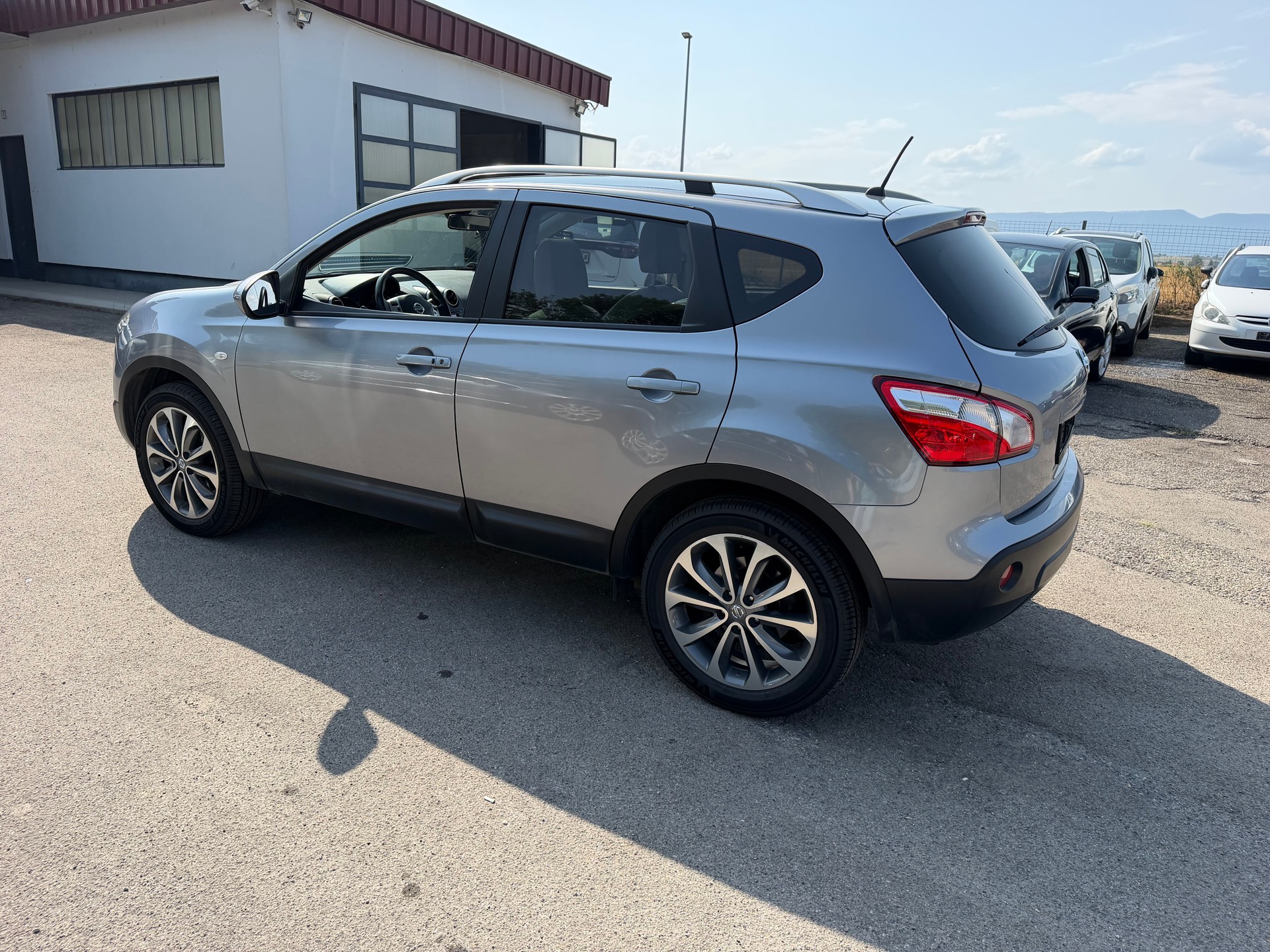 NISSAN Qashqai 2.0 4WD i-Way XTronic CVT-image-4