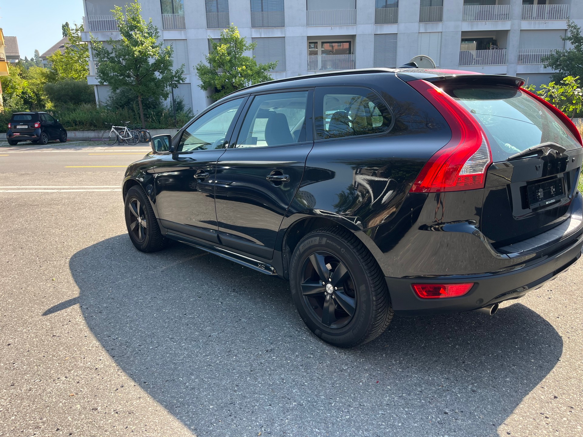 VOLVO XC60 D4 AWD Summum Geartronic-image-2