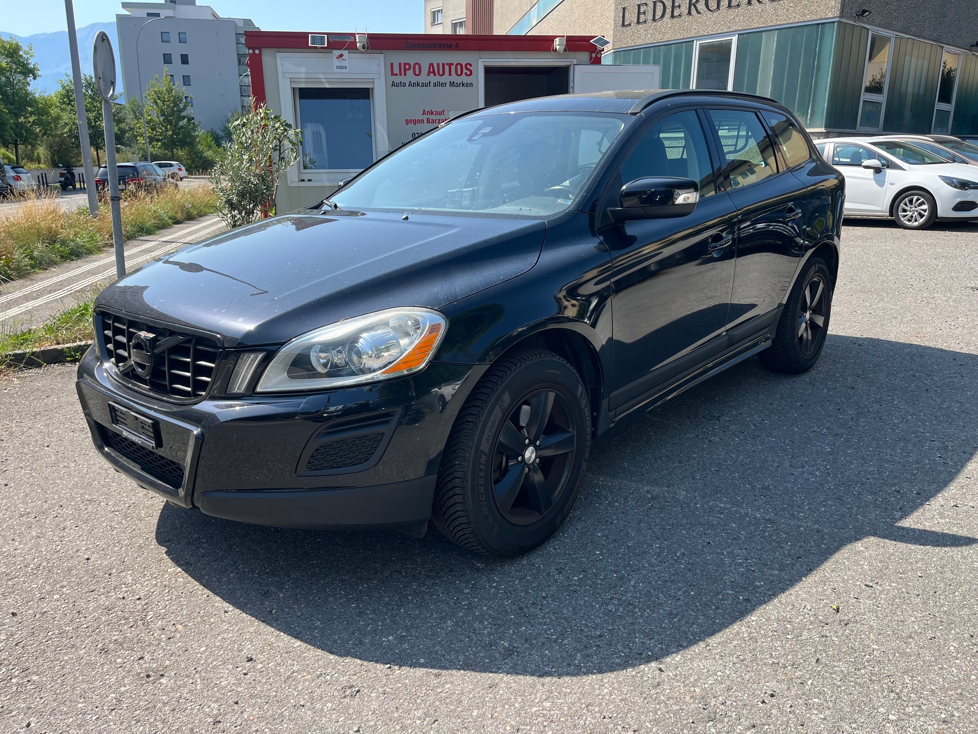 VOLVO XC60 D4 AWD Summum Geartronic-image-1