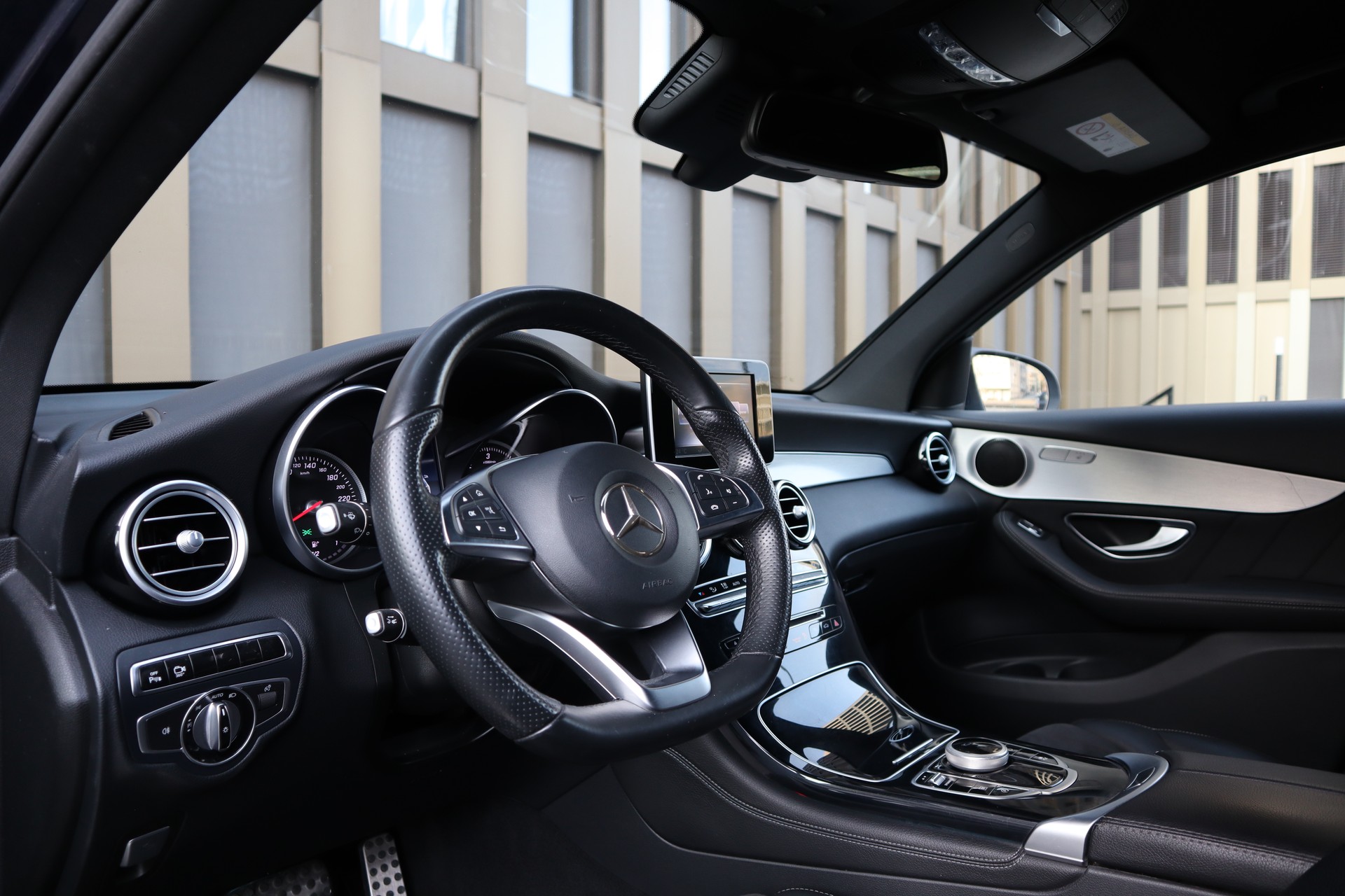 MERCEDES-BENZ GLC 250 d 4Matic 9G-Tronic-image-8