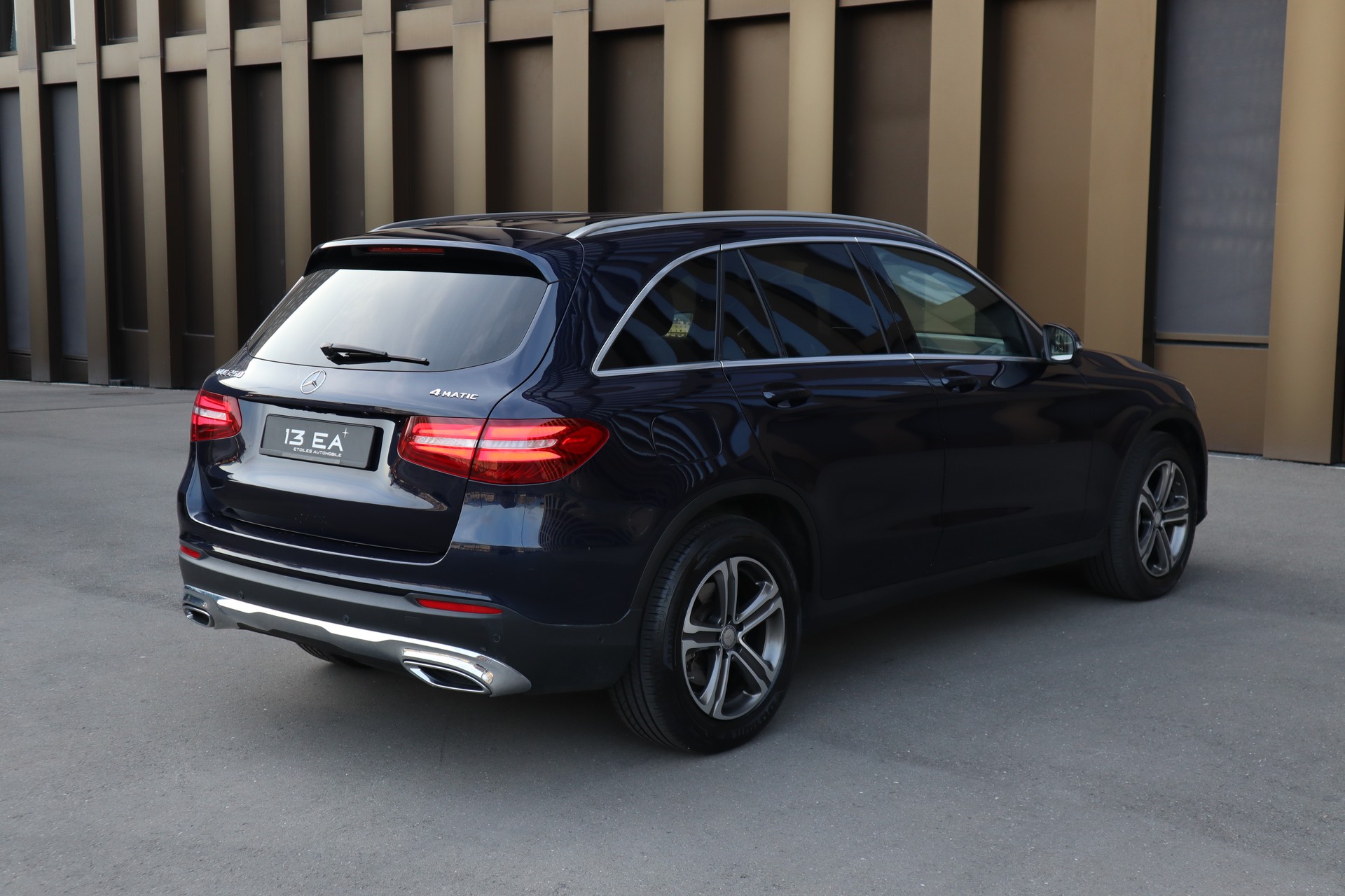 MERCEDES-BENZ GLC 250 d 4Matic 9G-Tronic-image-4