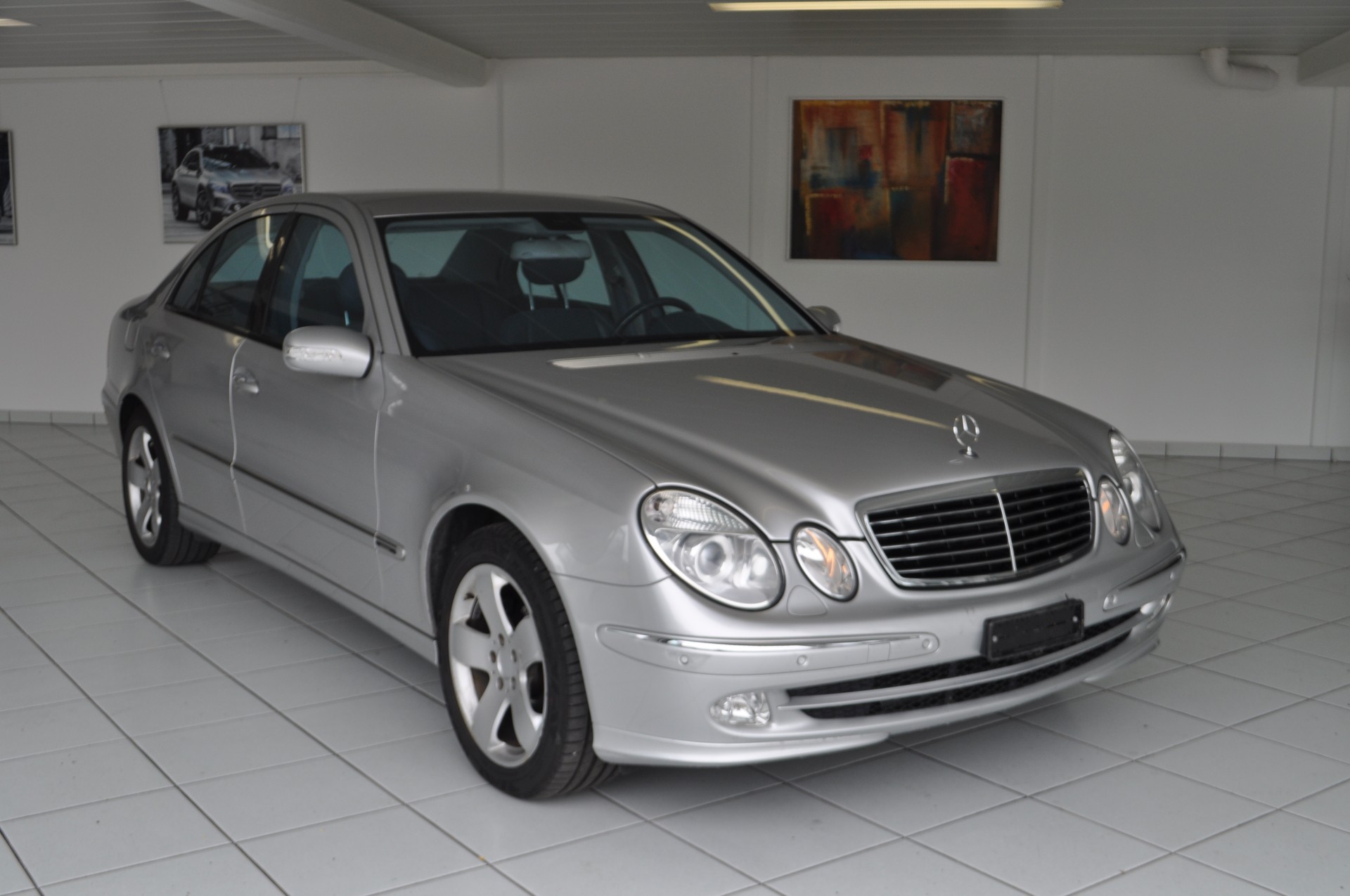 MERCEDES-BENZ E 320 Avantgarde 4Matic Automatic-image-1