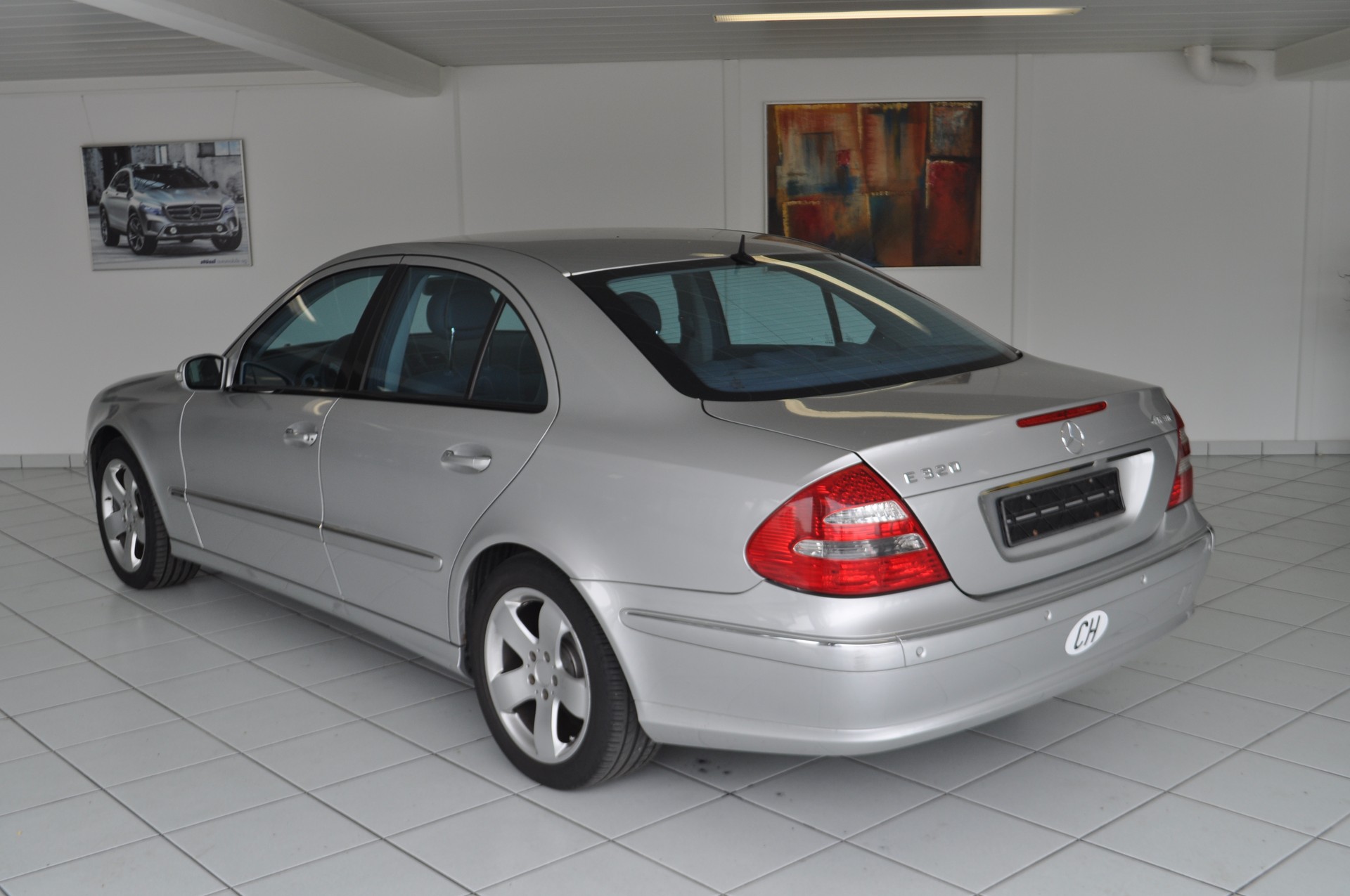 MERCEDES-BENZ E 320 Avantgarde 4Matic Automatic-image-5