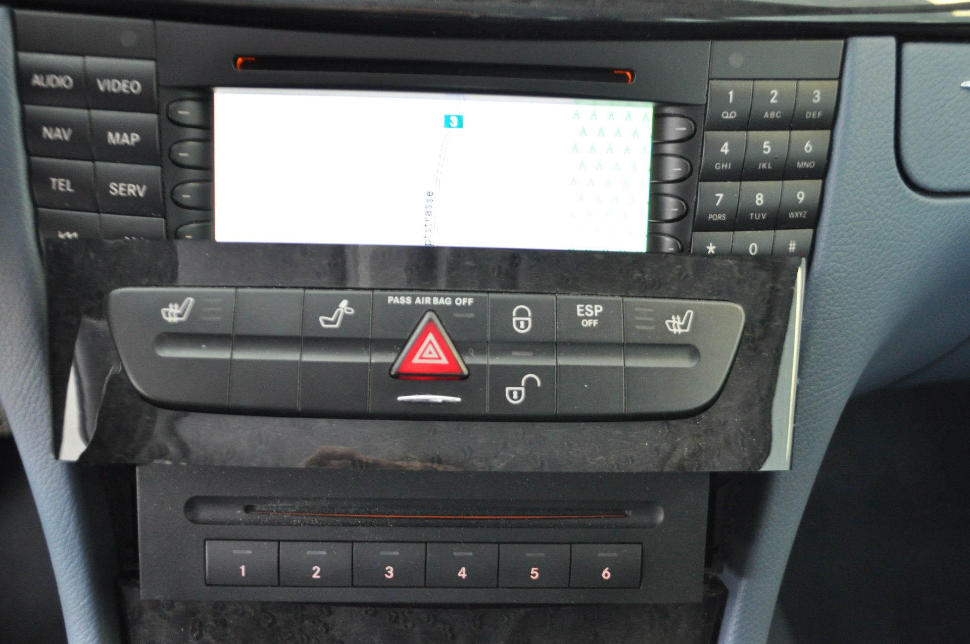 MERCEDES-BENZ E 320 Avantgarde 4Matic Automatic-image-13