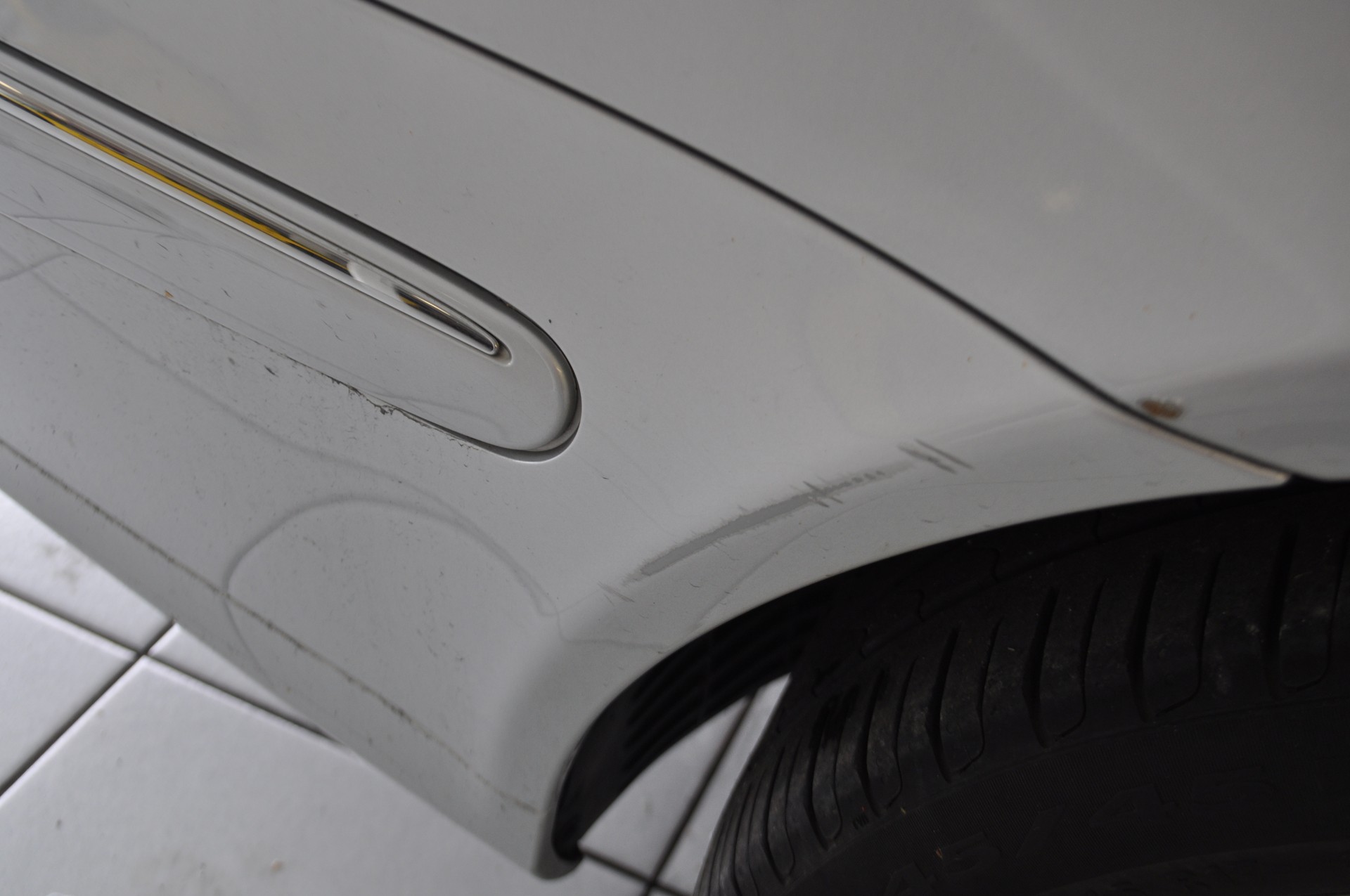 MERCEDES-BENZ E 320 Avantgarde 4Matic Automatic-image-14