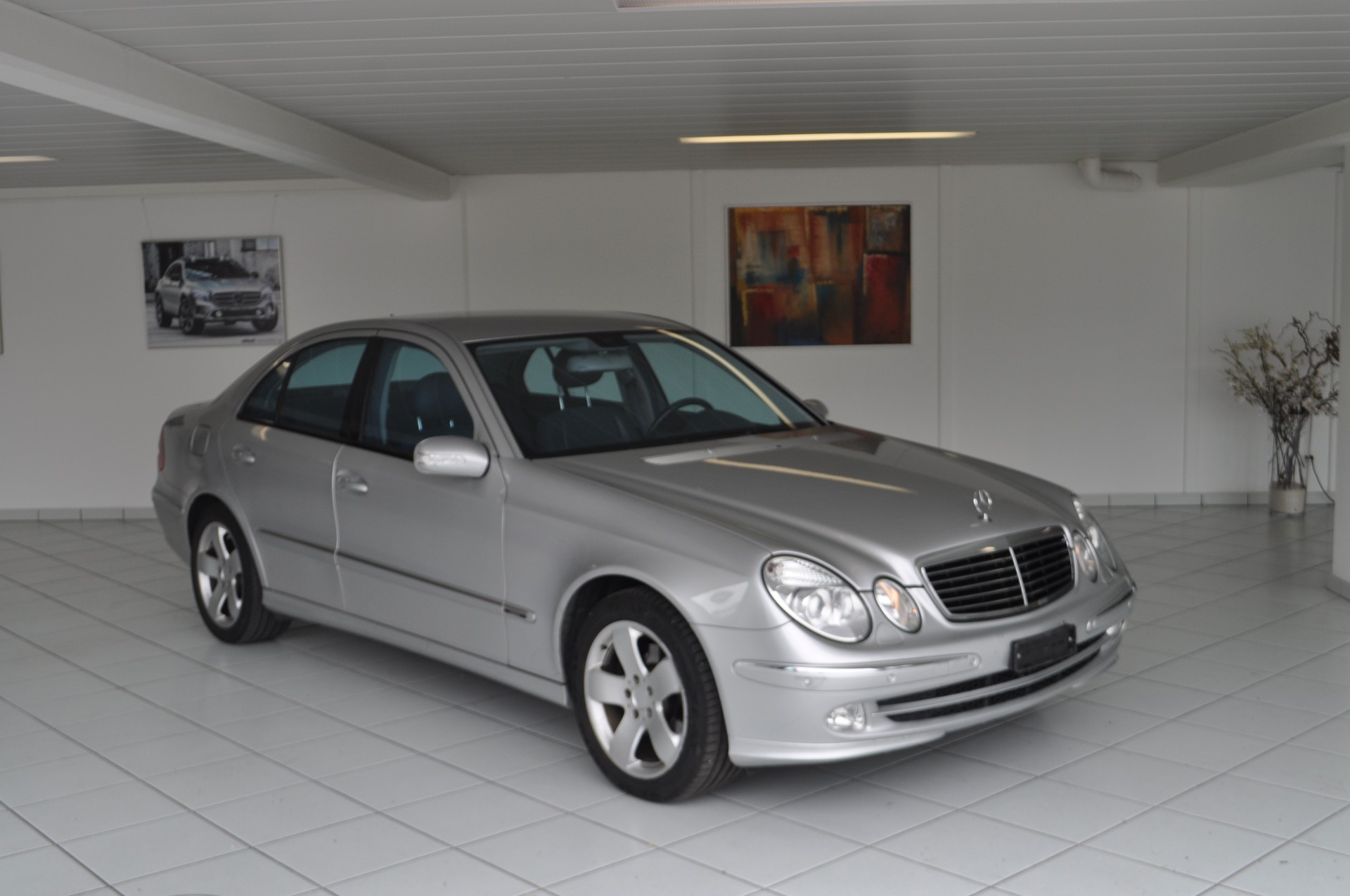 MERCEDES-BENZ E 320 Avantgarde 4Matic Automatic-image-0