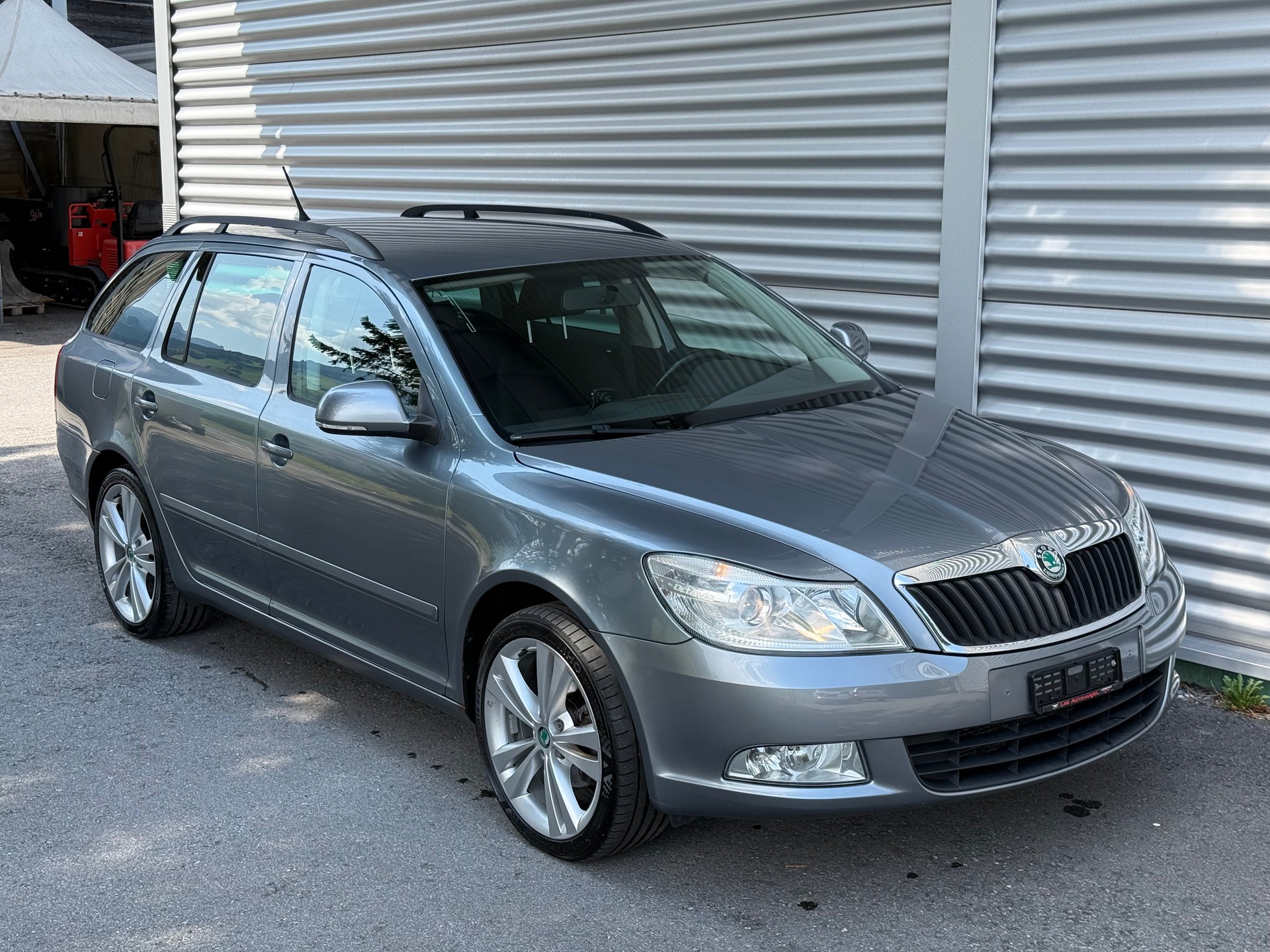 SKODA Octavia Combi 2.0 TDI Ambition 4x4-image-3