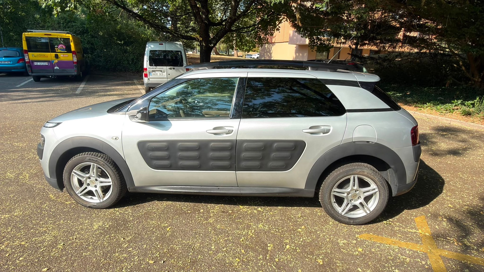 CITROEN C4 Cactus 1.6 BlueHDi Shine Edition ETG6-image-16