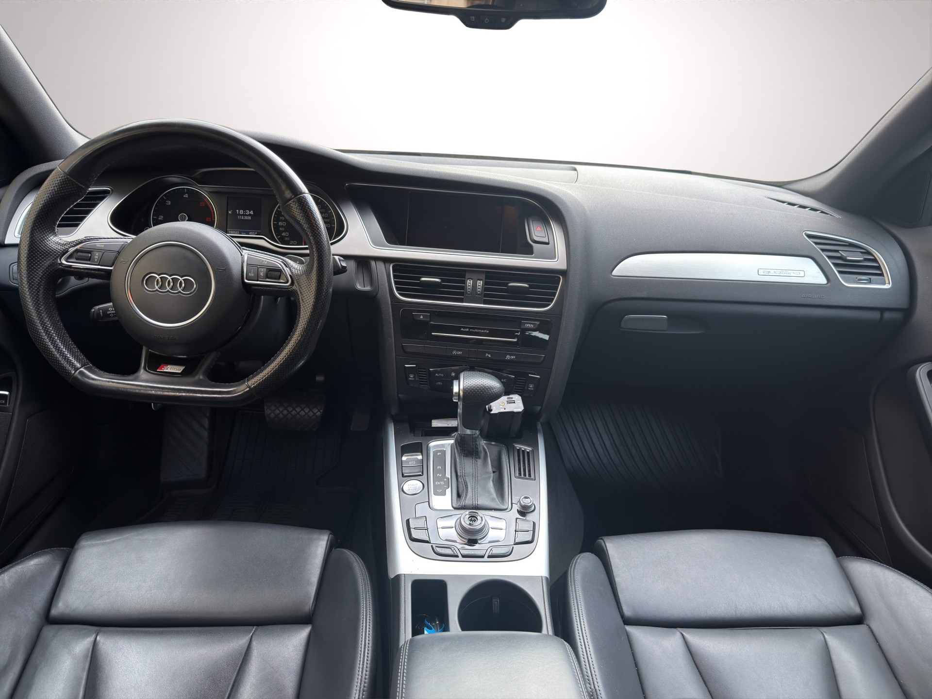 AUDI A4 Avant 3.0 TDI quattro S-tronic-image-12