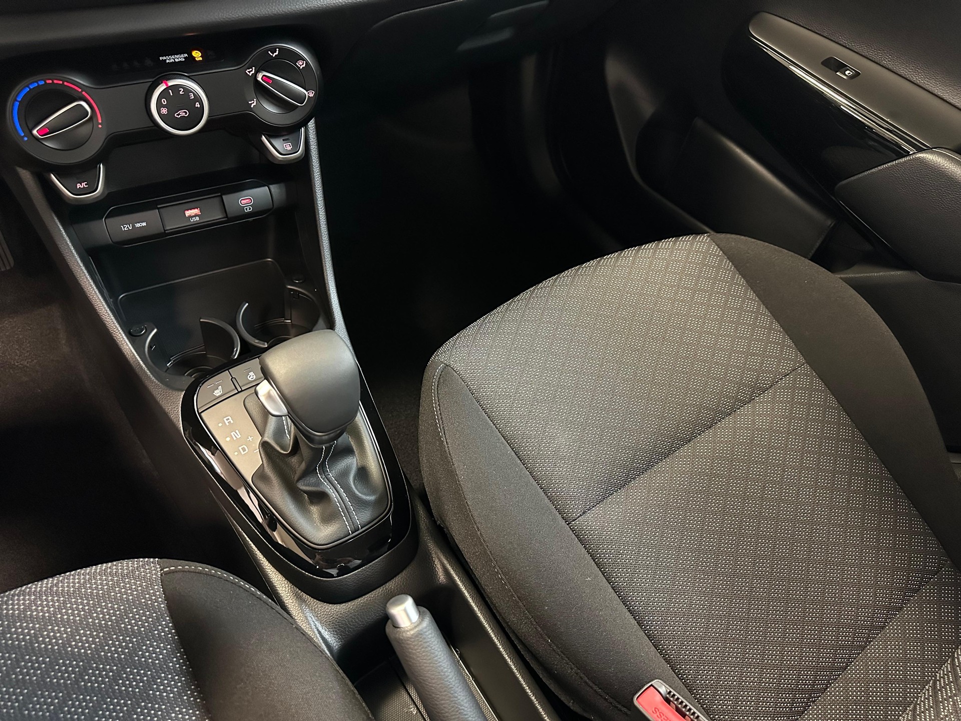 KIA Picanto 1.0 GDi First Edition-image-8