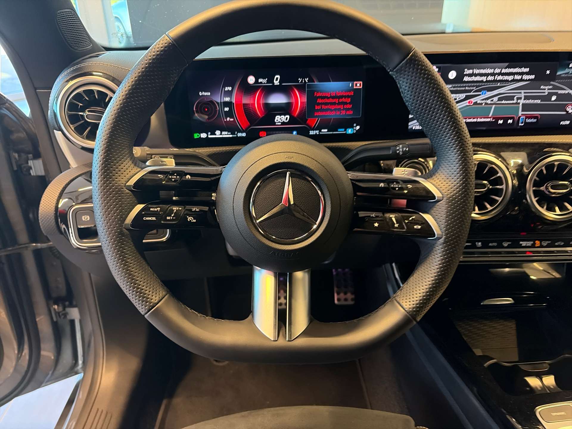 MERCEDES-BENZ CLA Shooting Brake 200 AMG Line Advanced Plus DCT-Automat-image-15