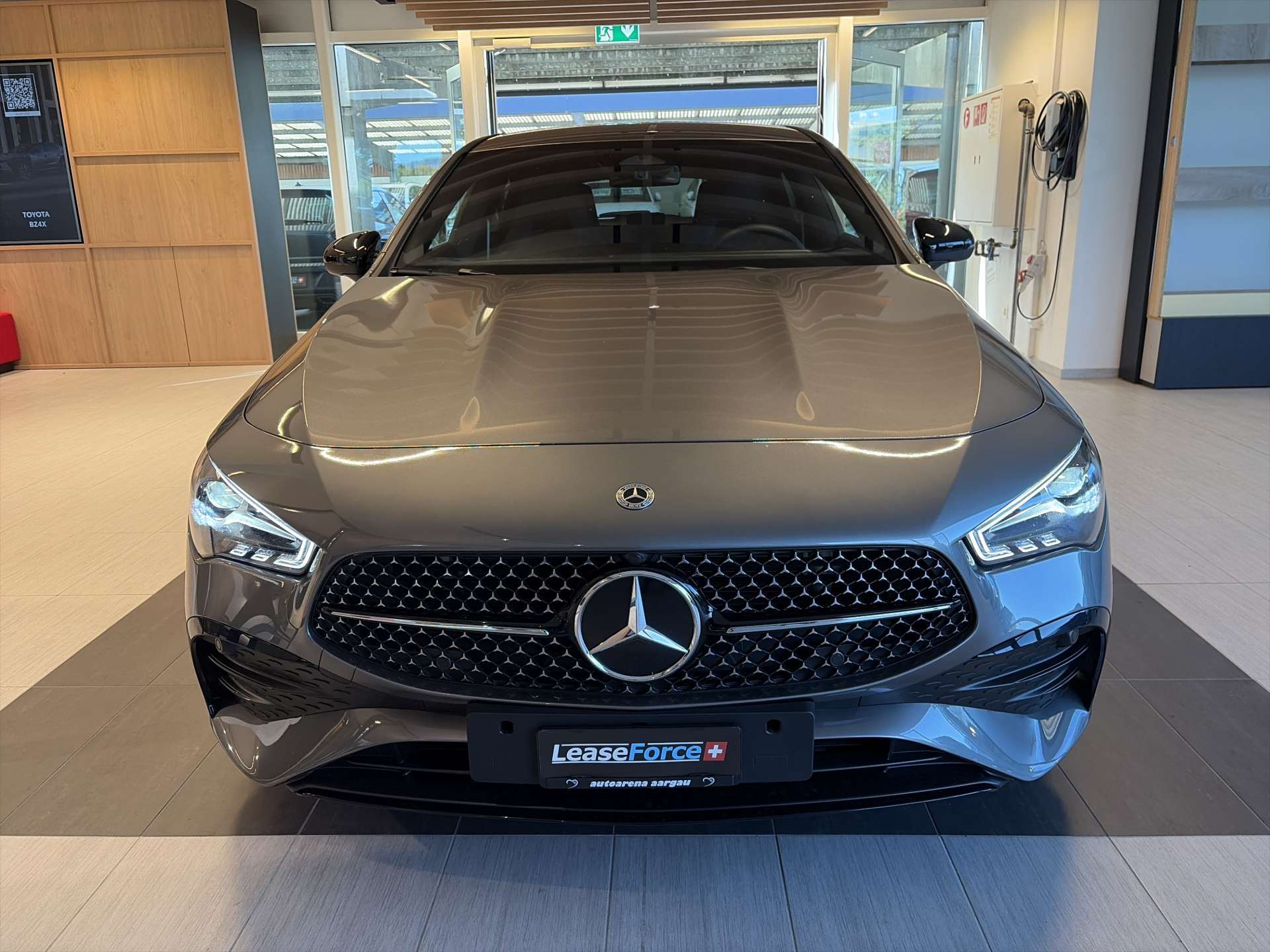 MERCEDES-BENZ CLA Shooting Brake 200 AMG Line Advanced Plus DCT-Automat-image-10