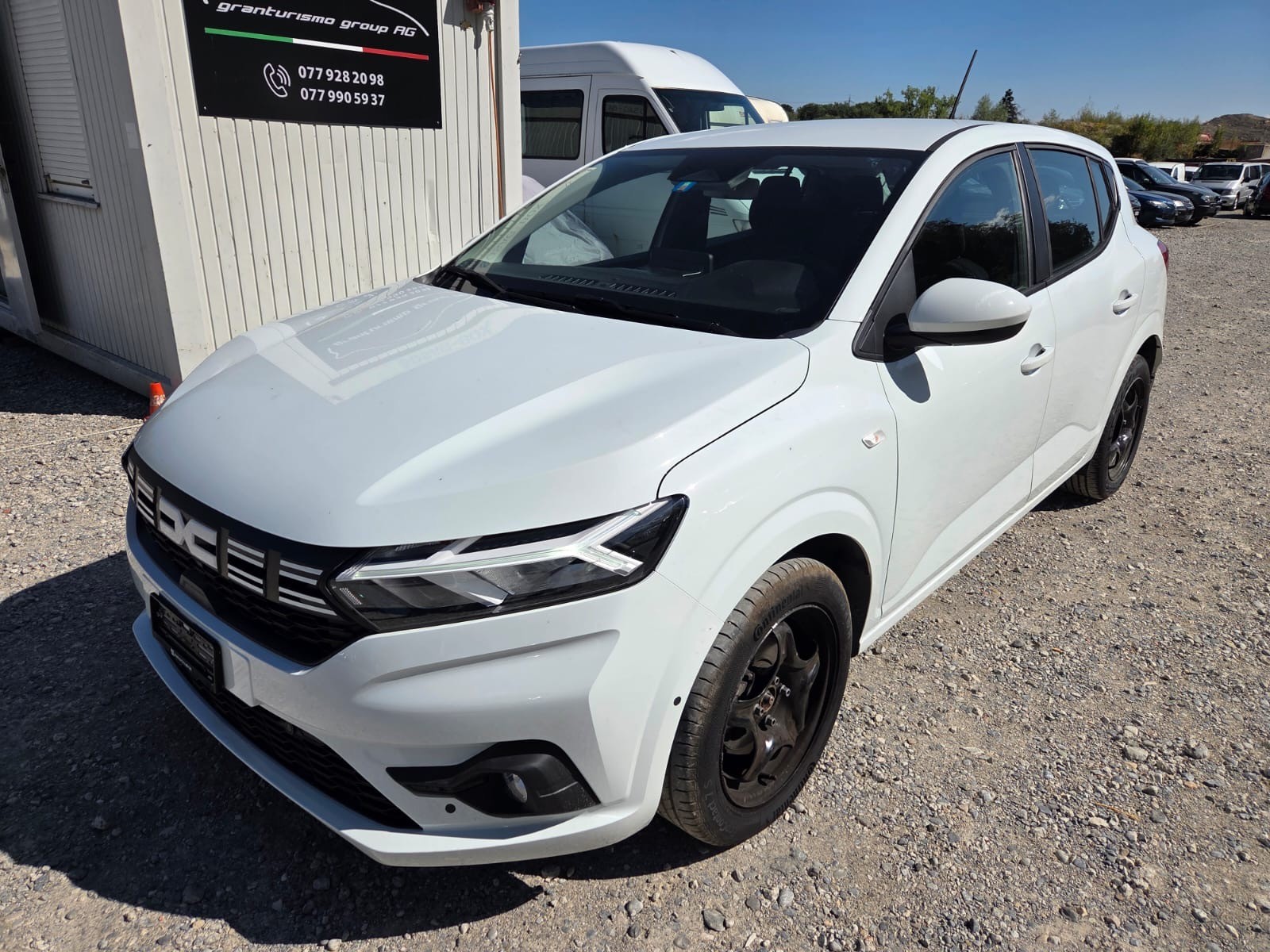 DACIA Sandero TCe 90 Expression CVT Automatik-image-0