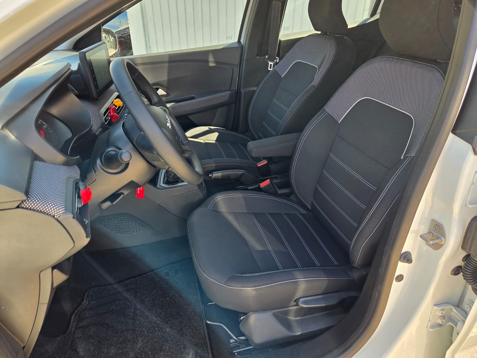 DACIA Sandero TCe 90 Expression CVT Automatik-image-12