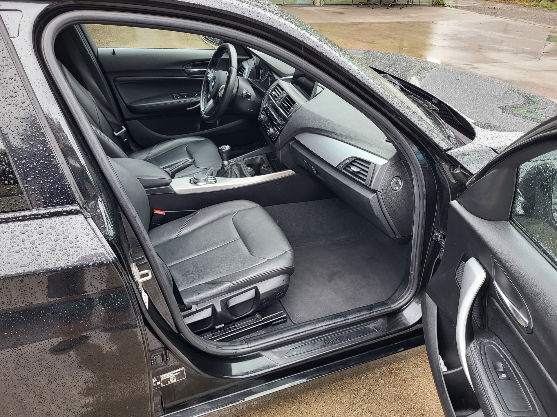 BMW 118d xDrive M Sport-image-5