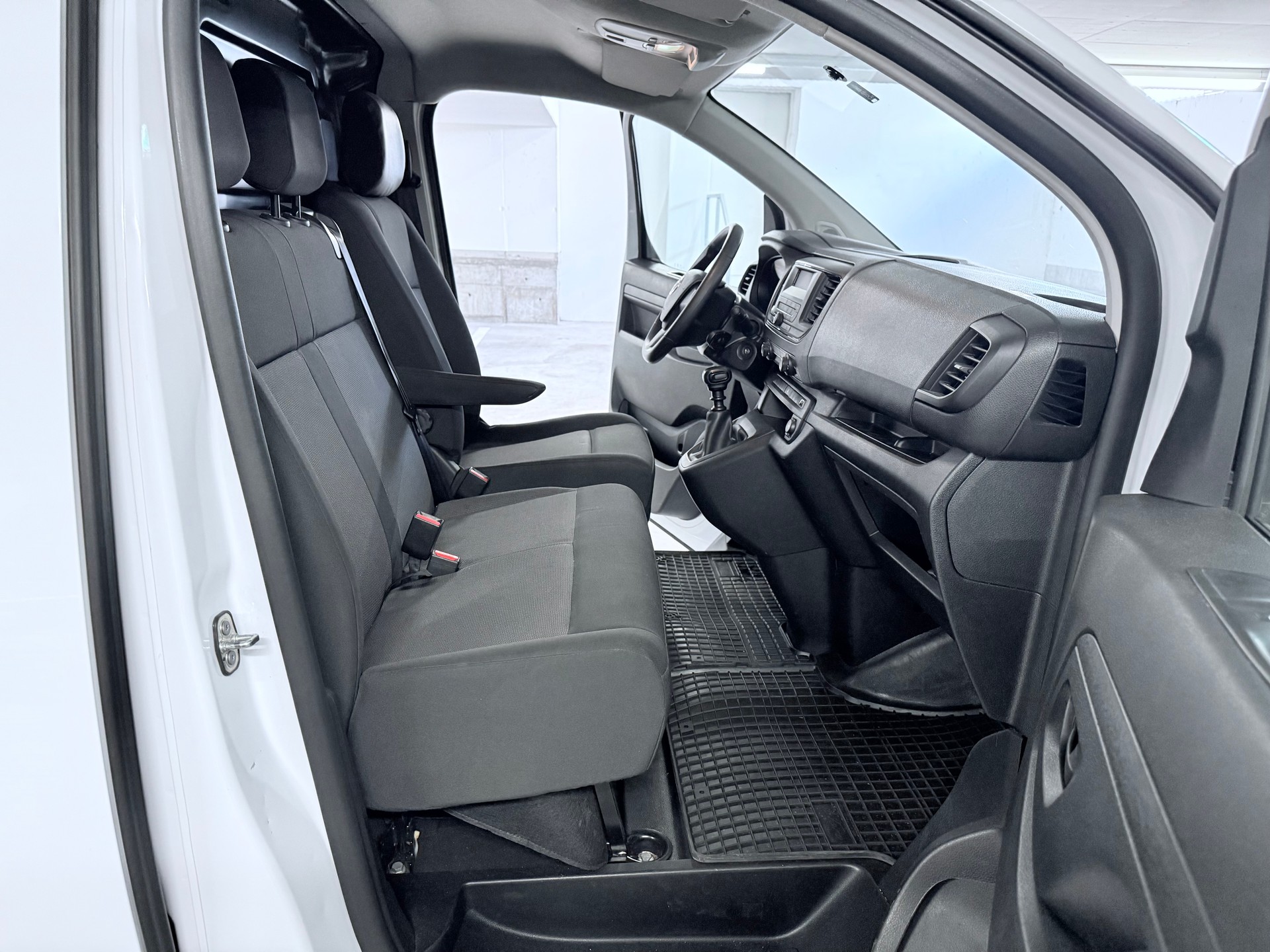 FIAT Scudo 2.0 MJ L3 Pro Swiss Plus KLIMA NUTZLAST 1333KG-image-11