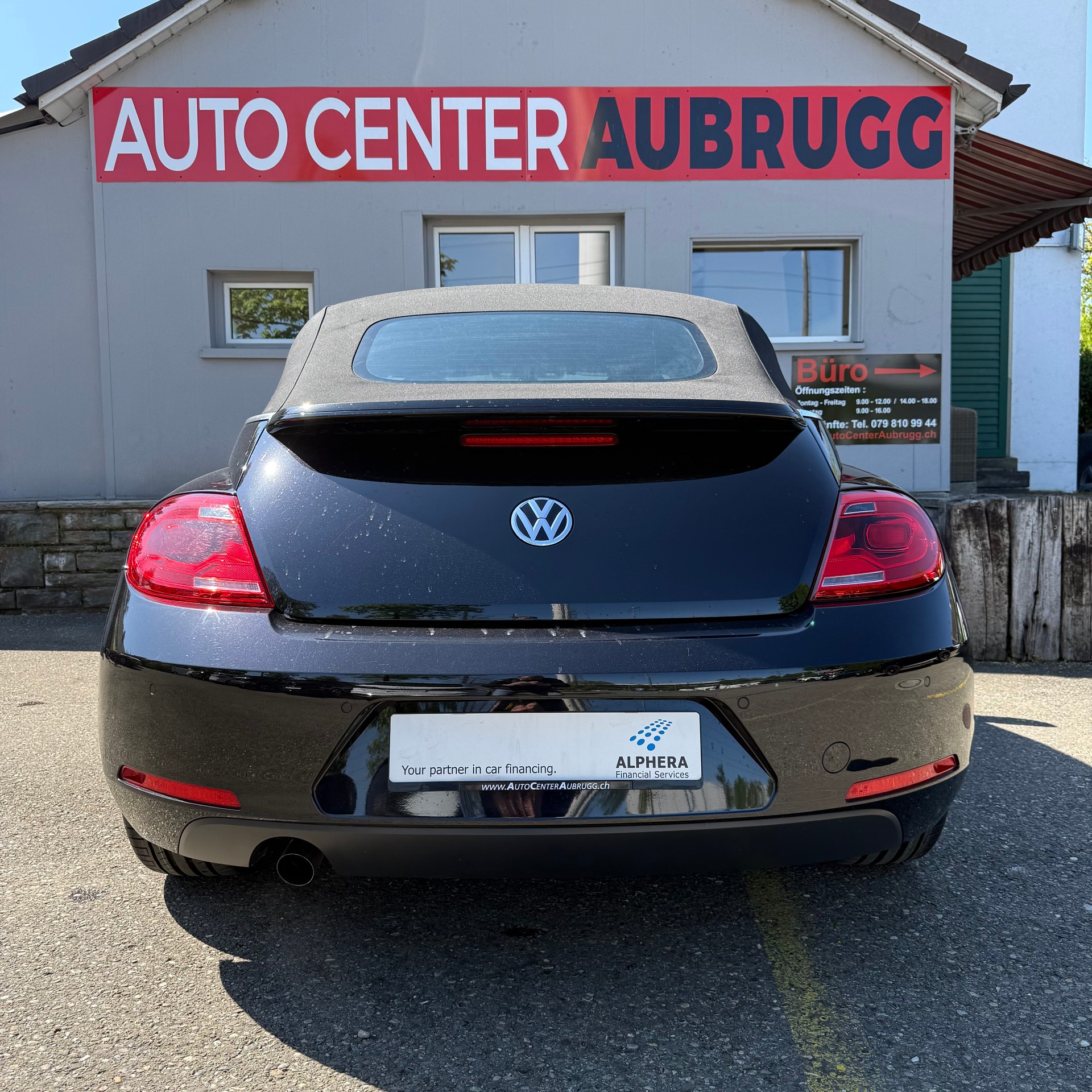 VW Beetle Cabrio 1.2 TSI BMT Allstar DSG-image-4