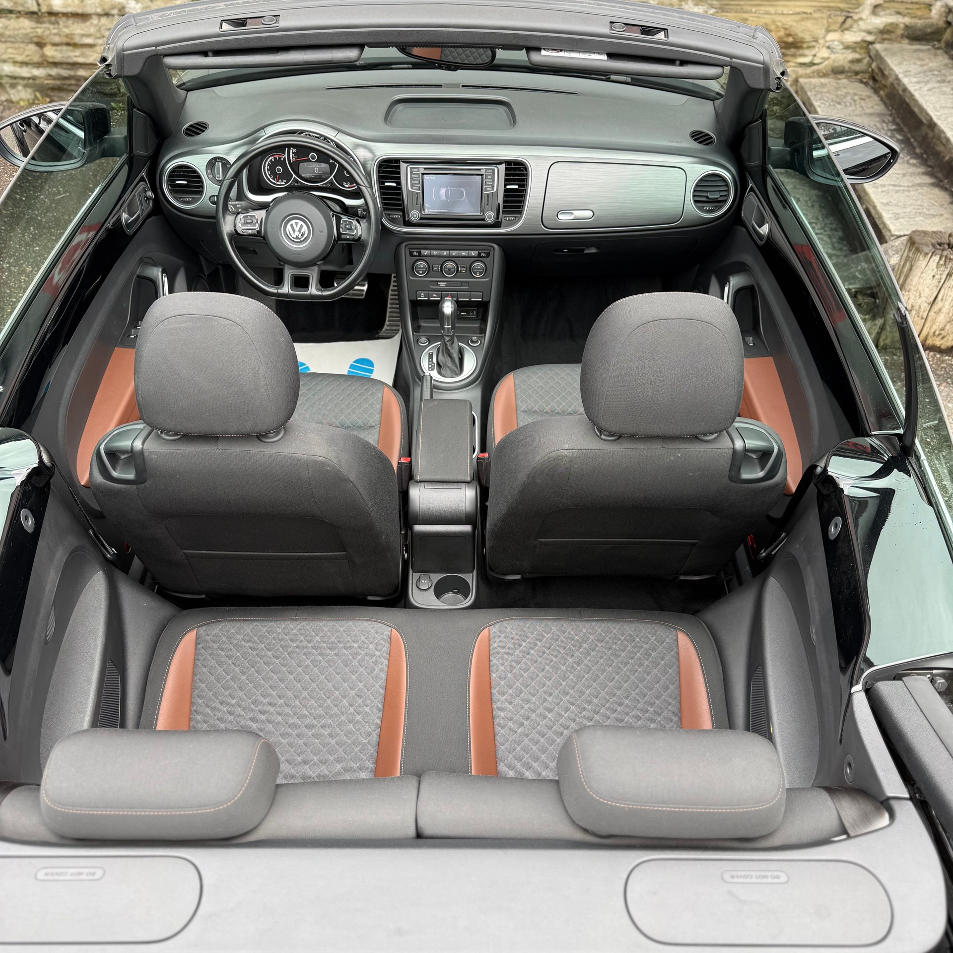 VW Beetle Cabrio 1.2 TSI BMT Allstar DSG-image-10