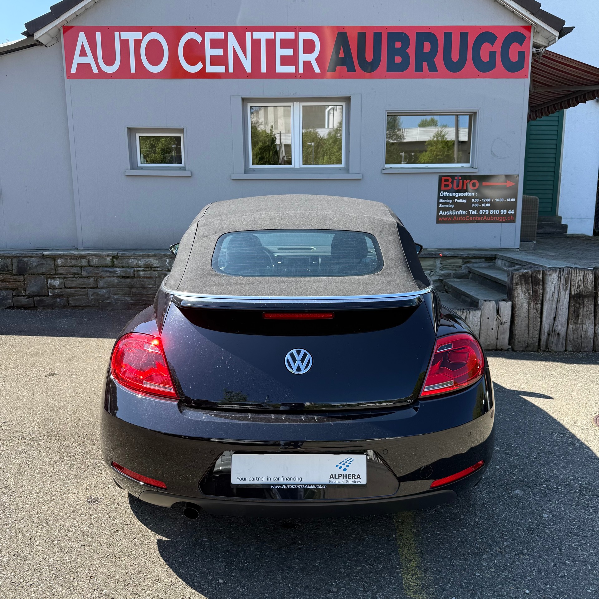VW Beetle Cabrio 1.2 TSI BMT Allstar DSG-image-5