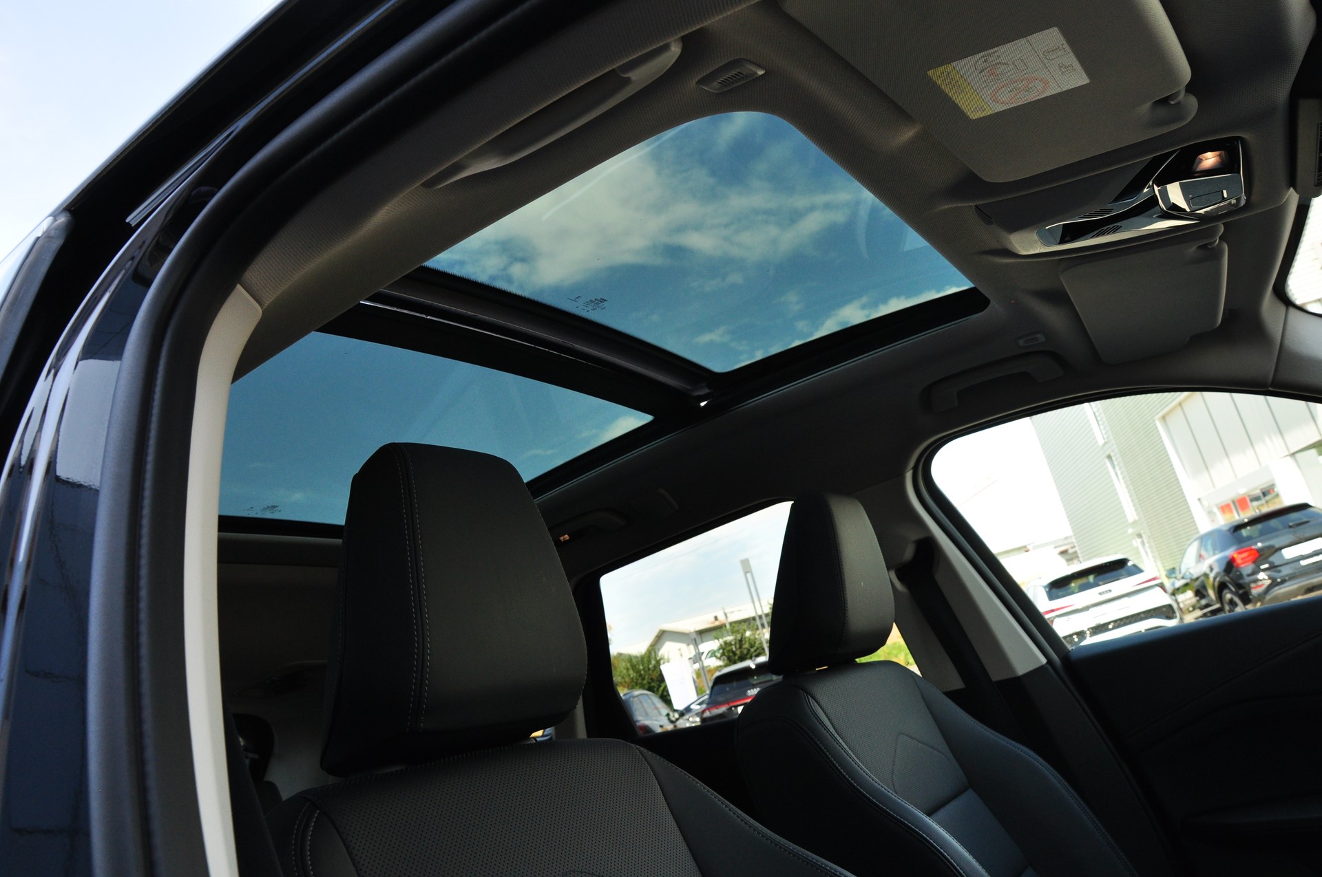 BMW X1 xDrive 20d 48V xLine-image-14