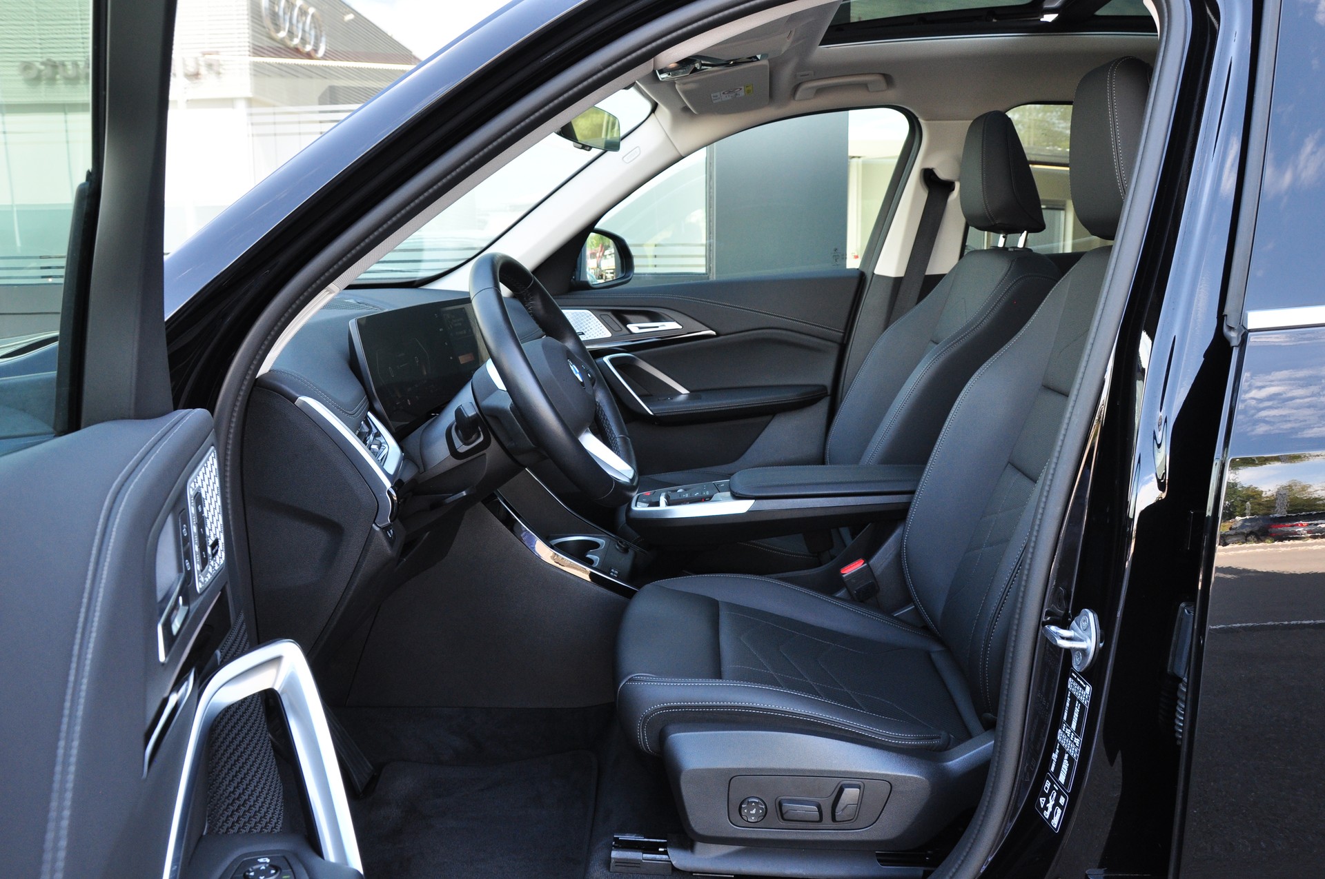 BMW X1 xDrive 20d 48V xLine-image-23