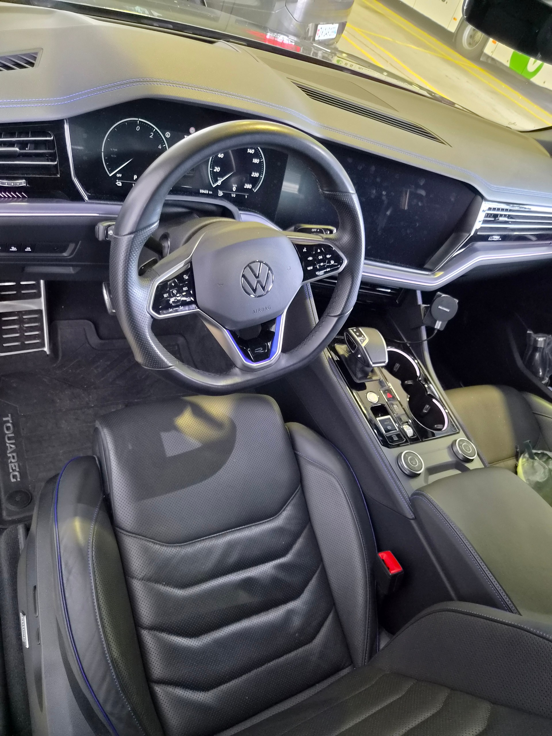 VW 3.0 V6 TSI PHEV R-image-2