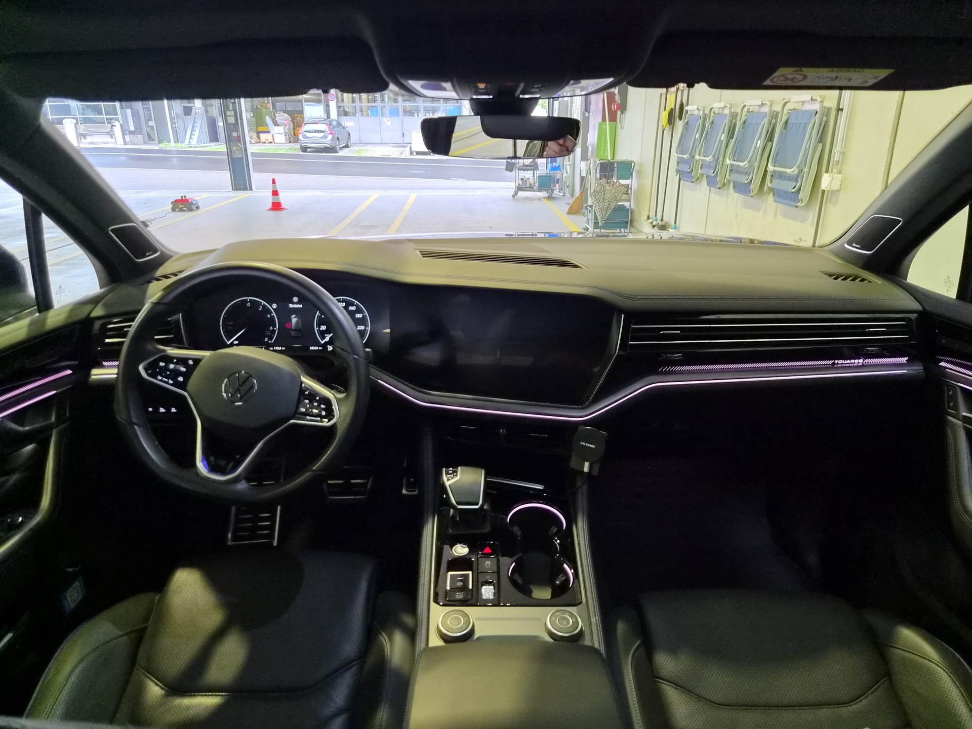 VW 3.0 V6 TSI PHEV R-image-5