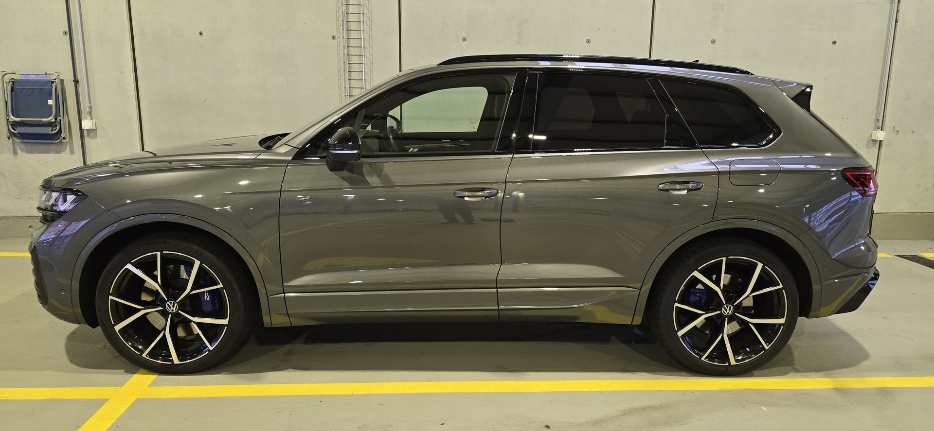 VW 3.0 V6 TSI PHEV R-image-4
