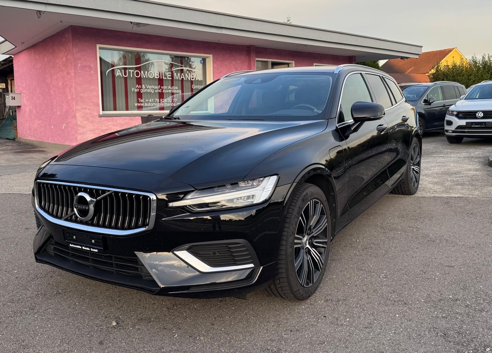 VOLVO V60 T6 eAWD Twin Engine Business Geartronic-image-0