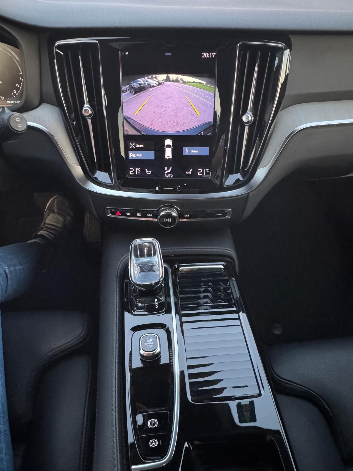 VOLVO V60 T6 eAWD Twin Engine Business Geartronic-image-10