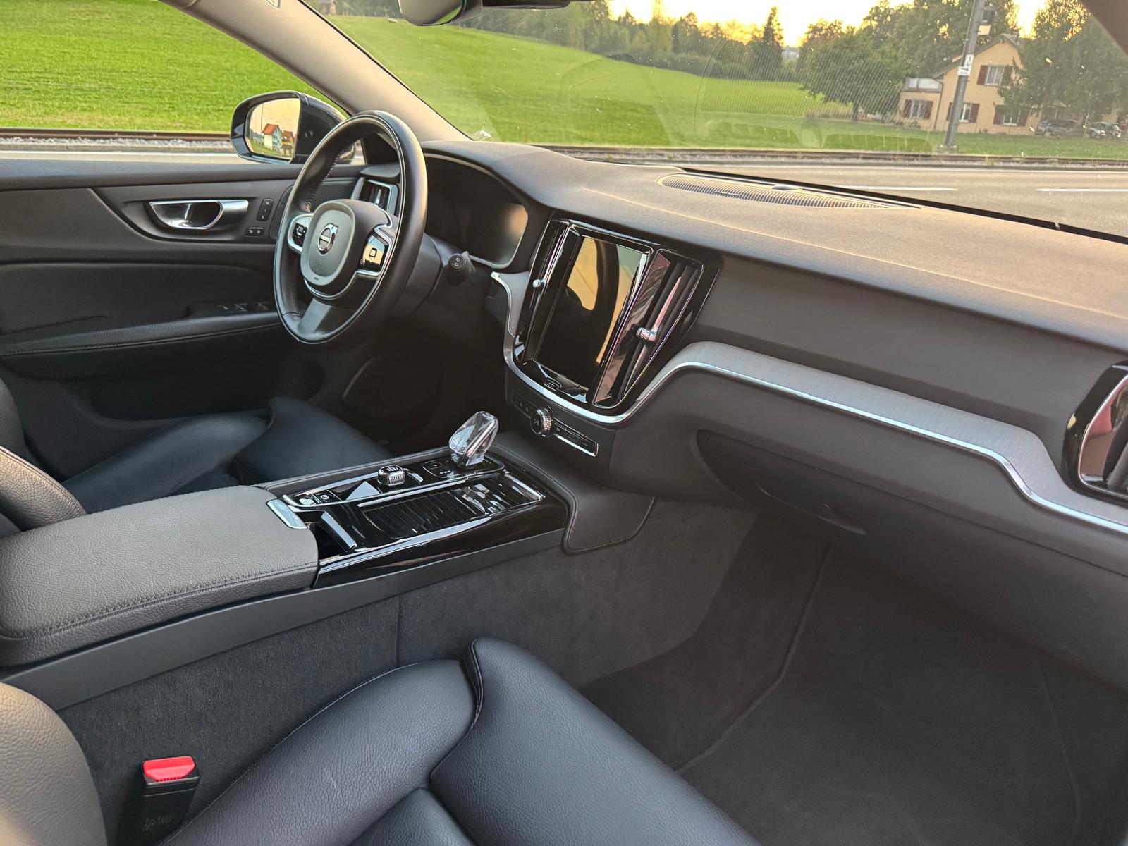 VOLVO V60 T6 eAWD Twin Engine Business Geartronic-image-9