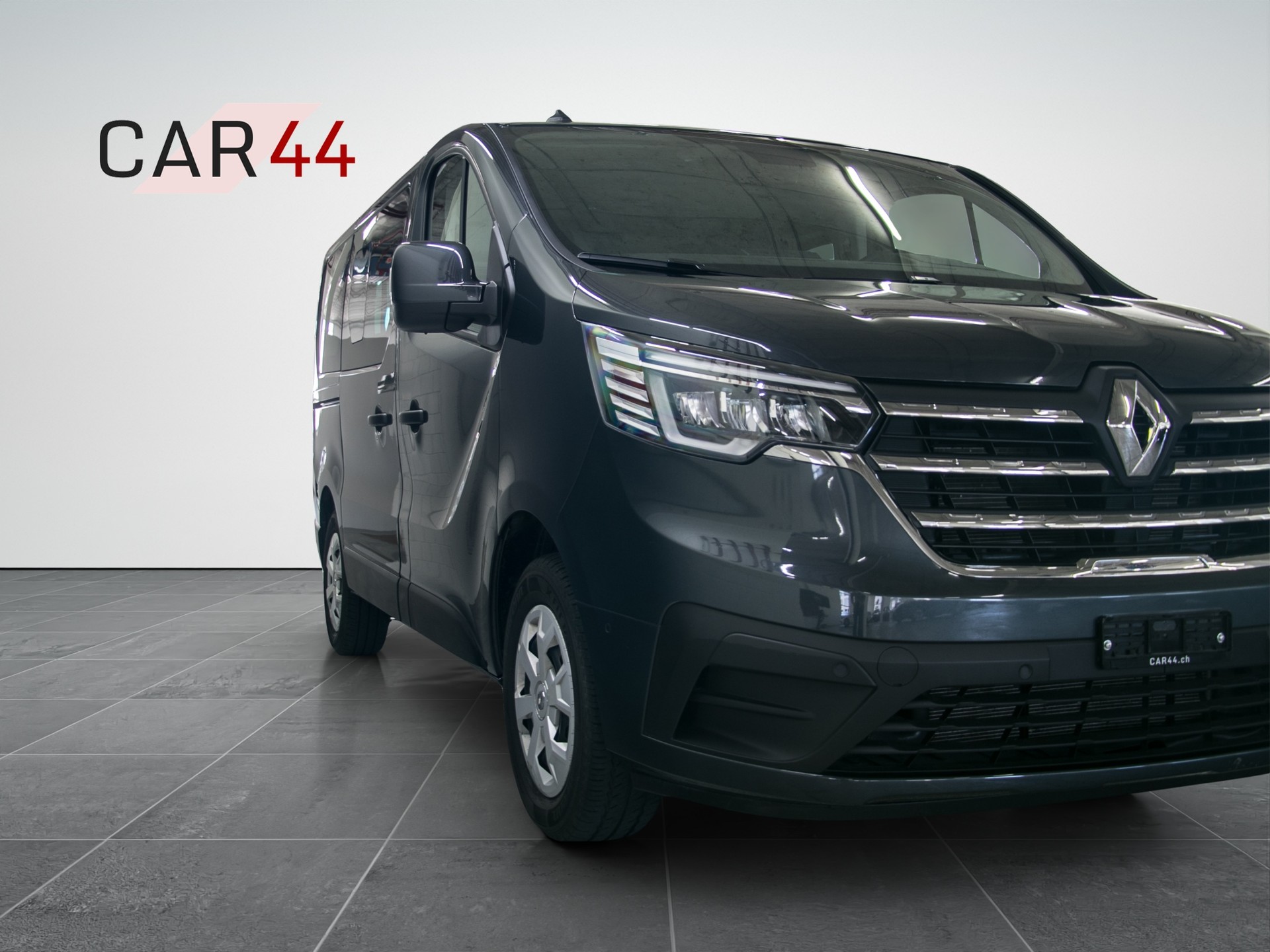 RENAULT Trafic Blue dCi 150 Passenger Techno-image-12