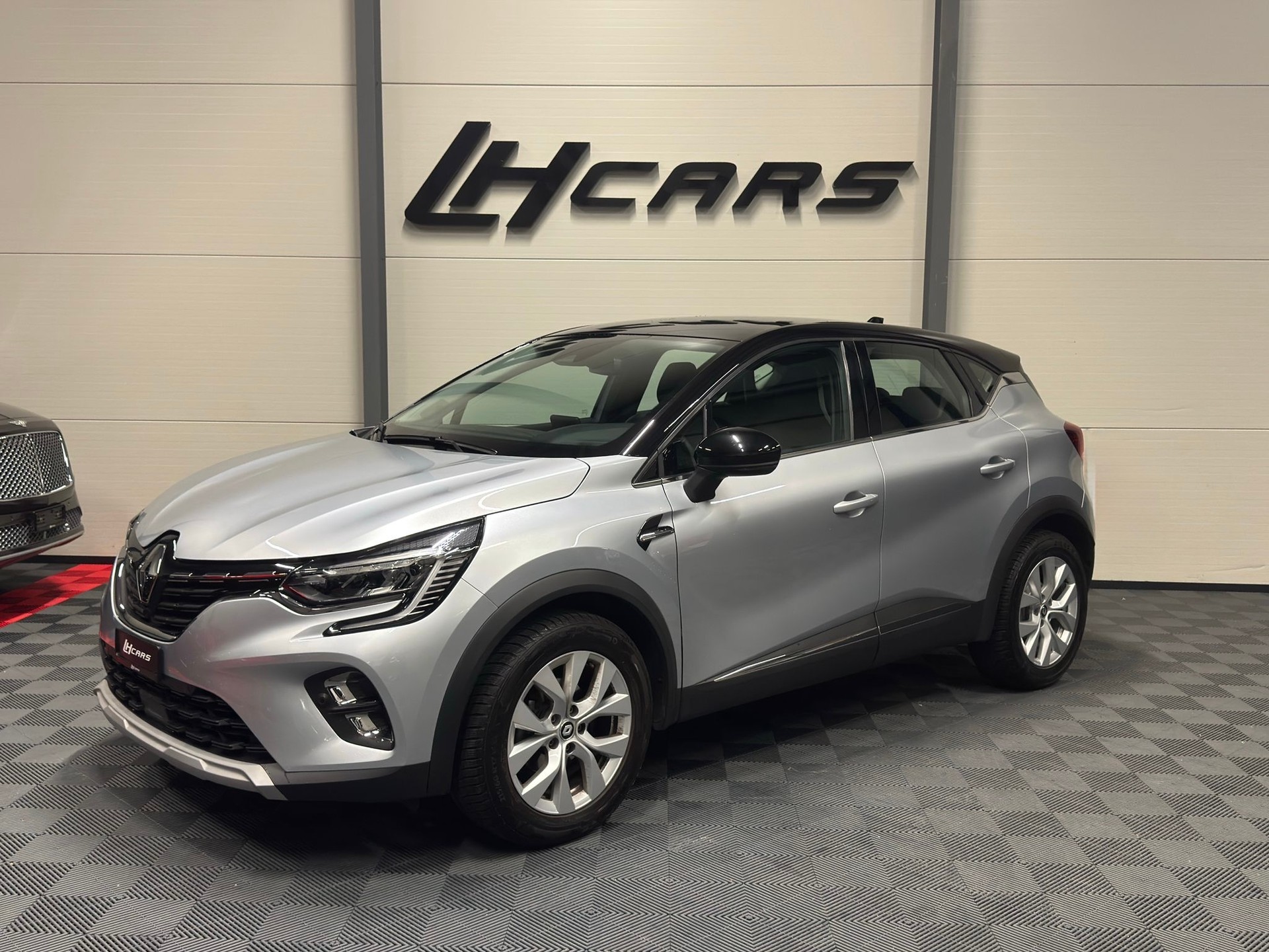 RENAULT Captur 1.3 TCe 140 techno EDC-image-0