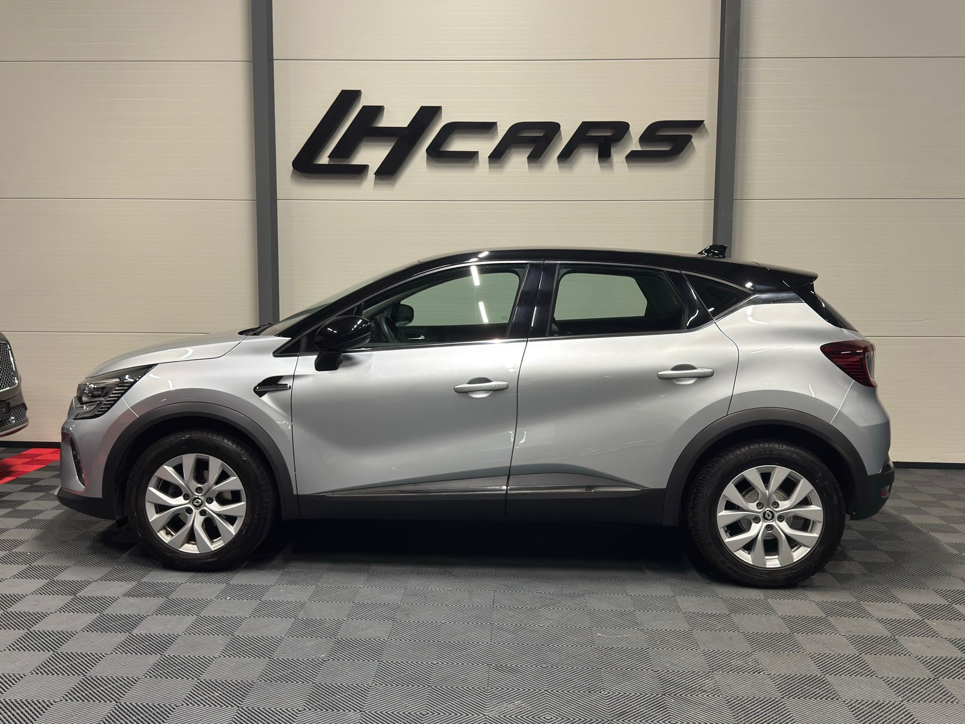RENAULT Captur 1.3 TCe 140 techno EDC-image-1